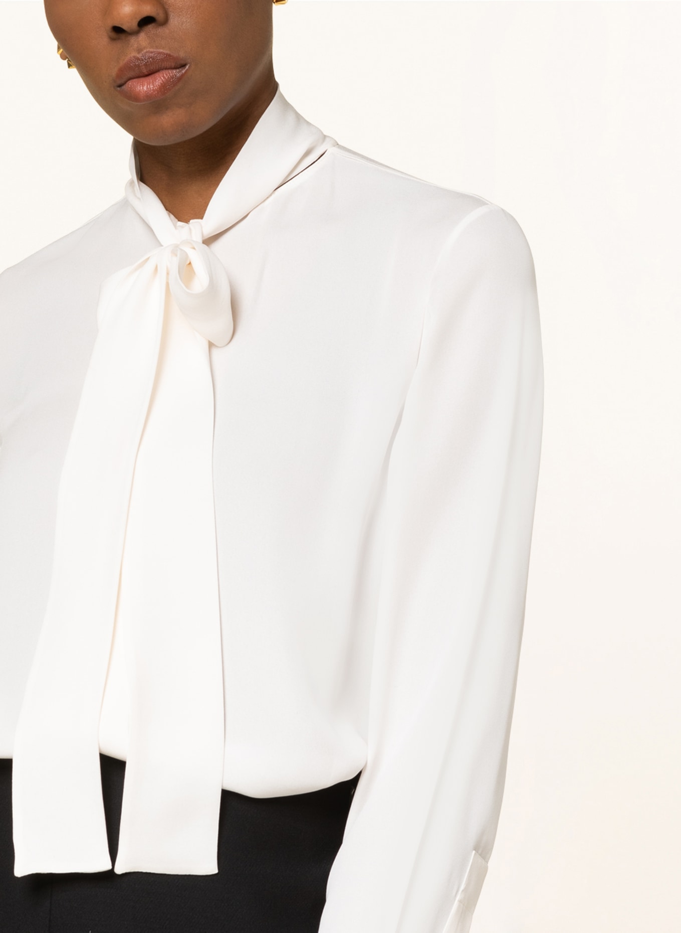 VALENTINO Bow-tie blouse in silk , Color: ECRU (Image 4)
