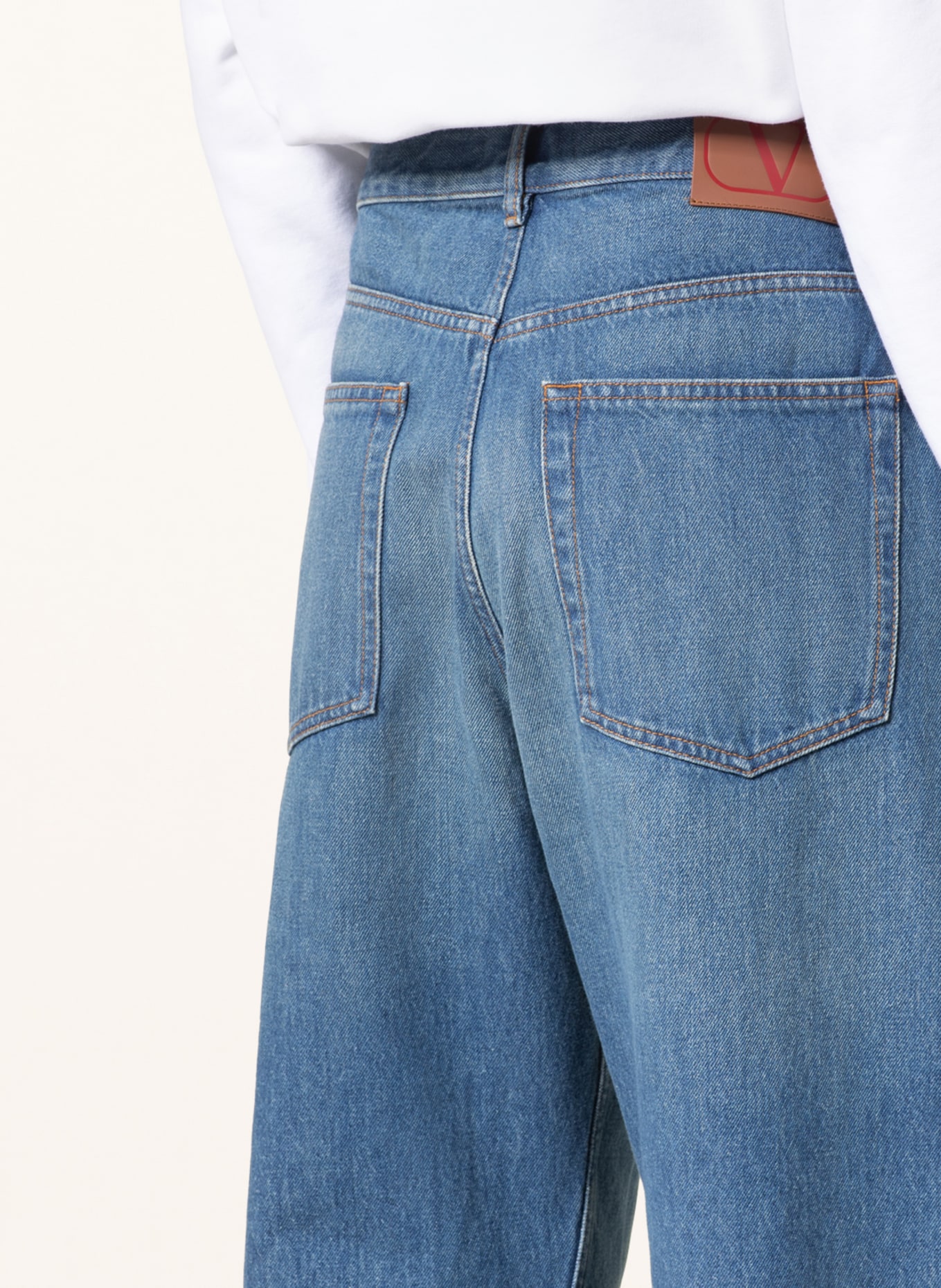 VALENTINO Straight Jeans, Farbe: 558 MEDIUM BLUE DENIM (Bild 5)