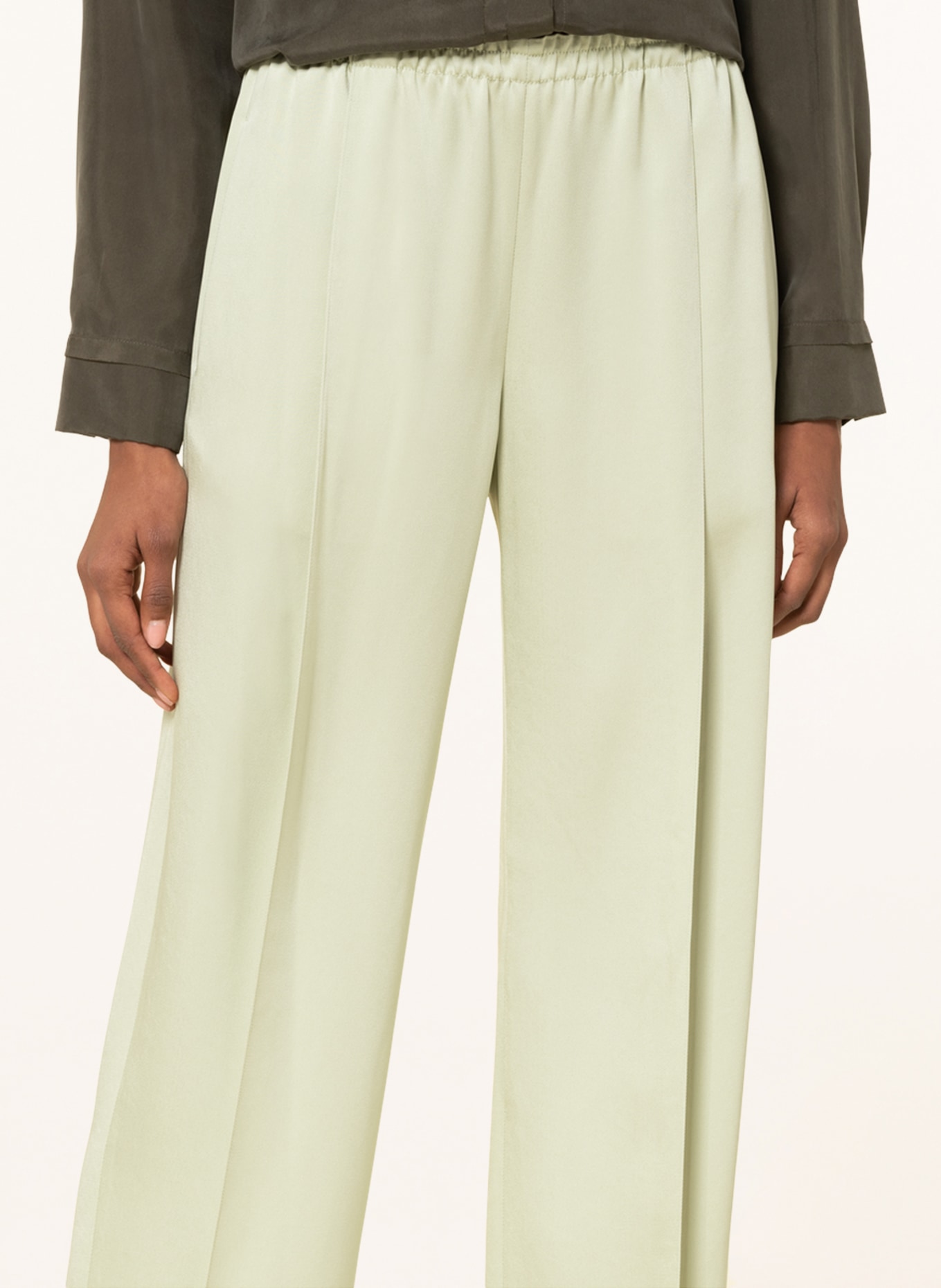 VINCE Wide leg trousers in satin, Color: LIGHT GREEN (Image 5)