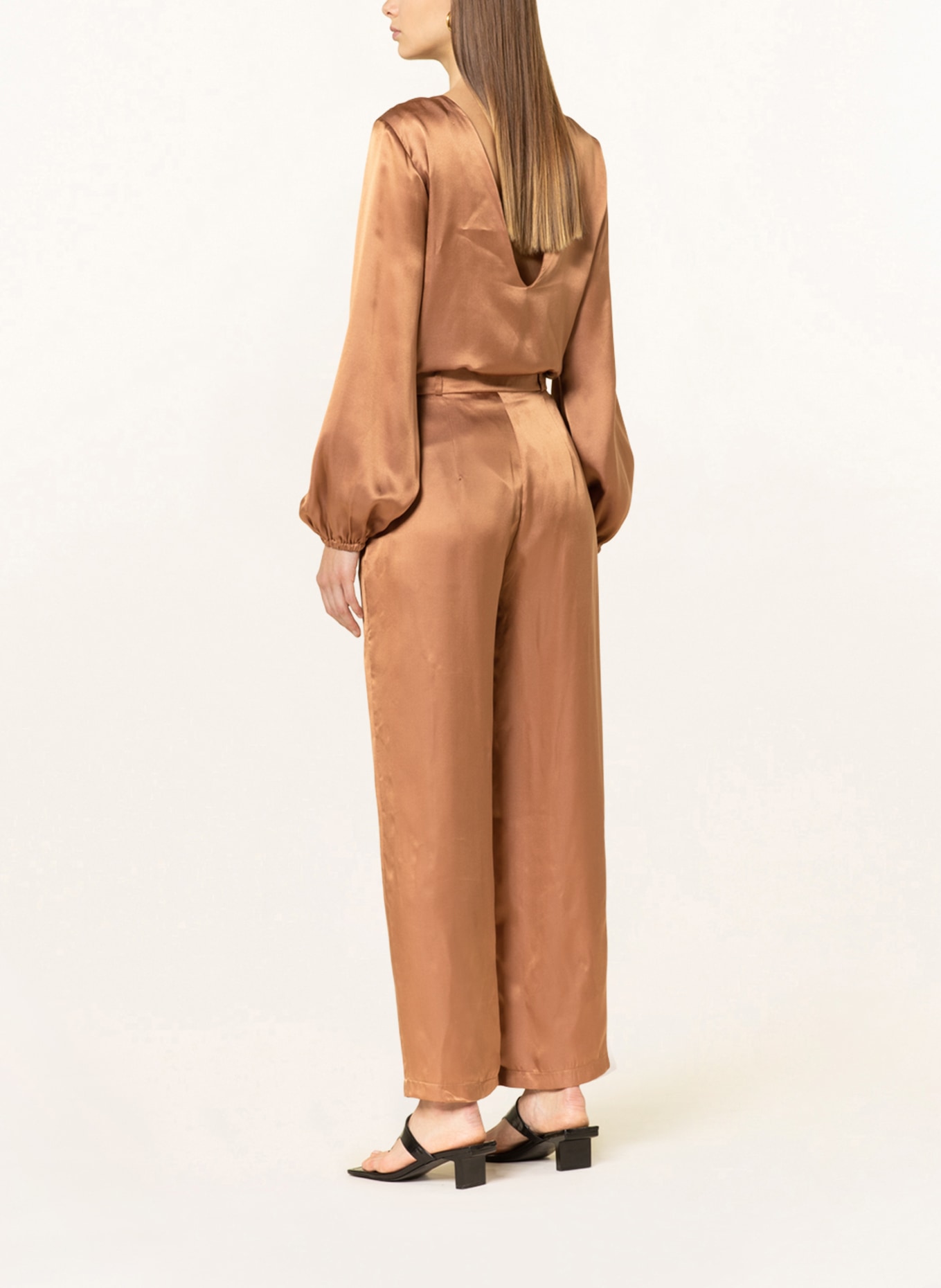 MIRYAM Wide leg trousers in satin, Color: BROWN (Image 4)