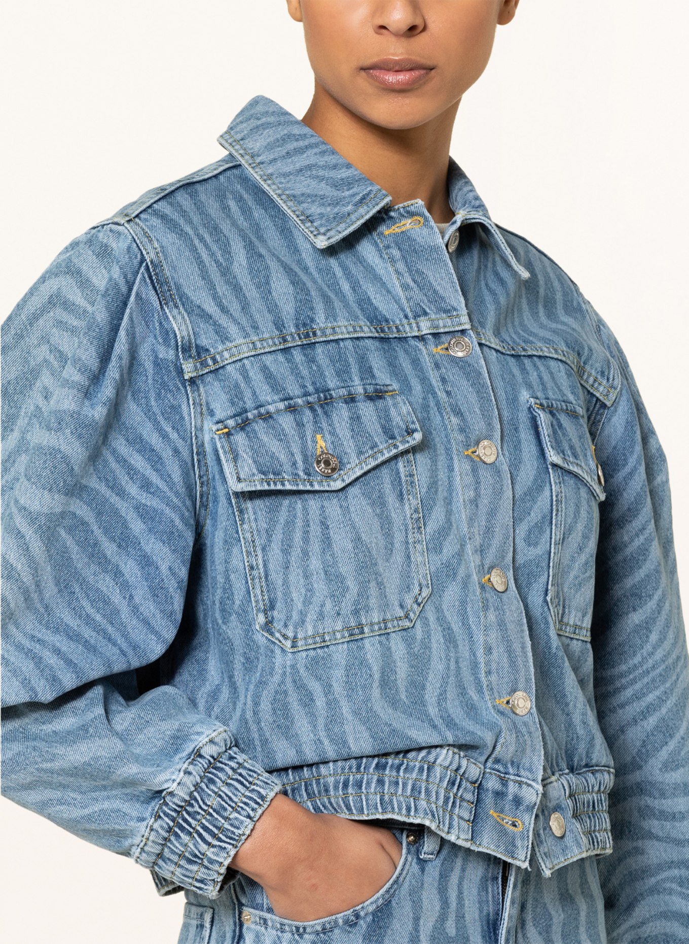 COLOURFUL REBEL Kurtka jeansowa DASHA , Kolor: NIEBIESKI (Obrazek 4)