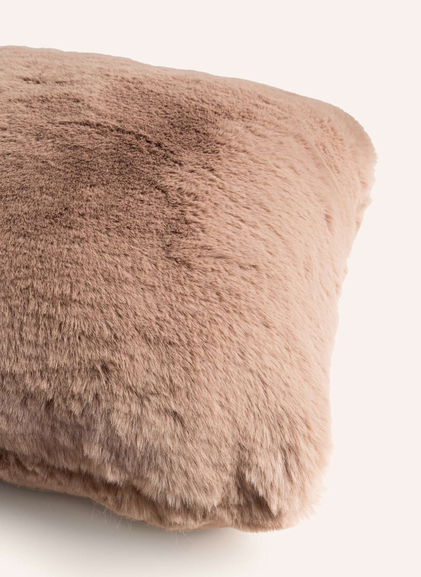 Star Home Faux fur decorative cushion, Color: TAUPE (Image 3)
