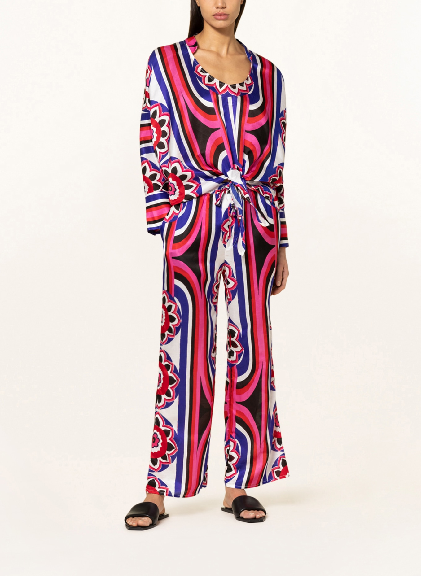 Grace Wide leg trousers with silk, Color: BLUE/ RED/ PINK (Image 2)