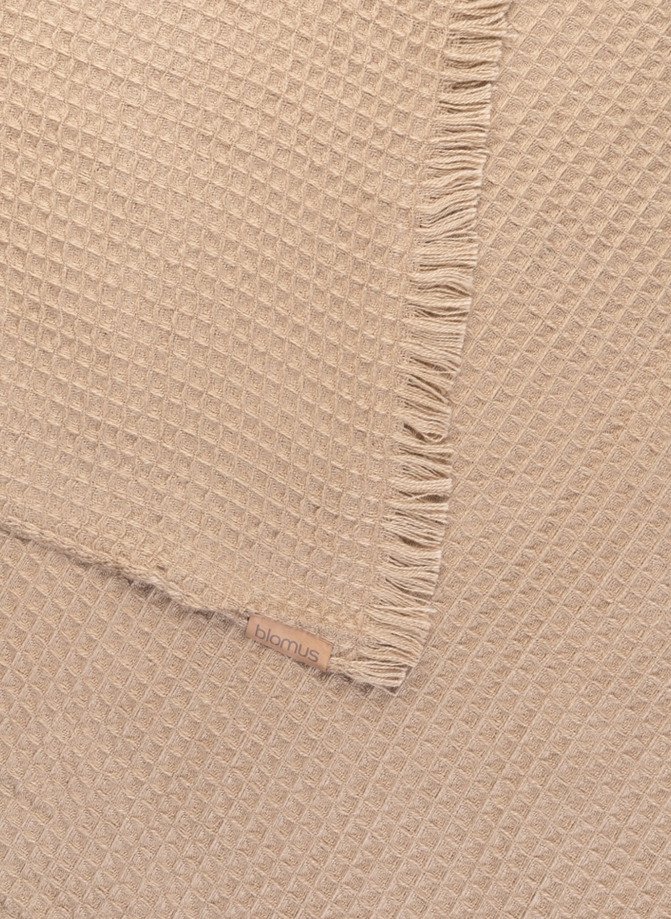 blomus Plaid TOLA: HELLBRAUN