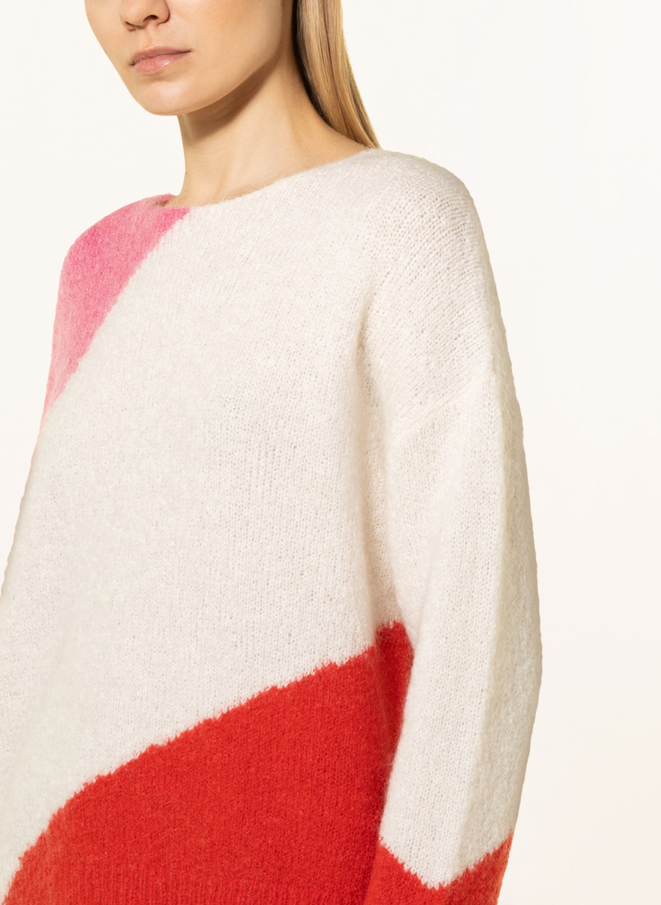 someday Sweter oversize TAPIRA z dodatkiem moheru, Kolor: BIAŁY/ CZERWONY/ MOCNORÓŻOWY (Obrazek 4)