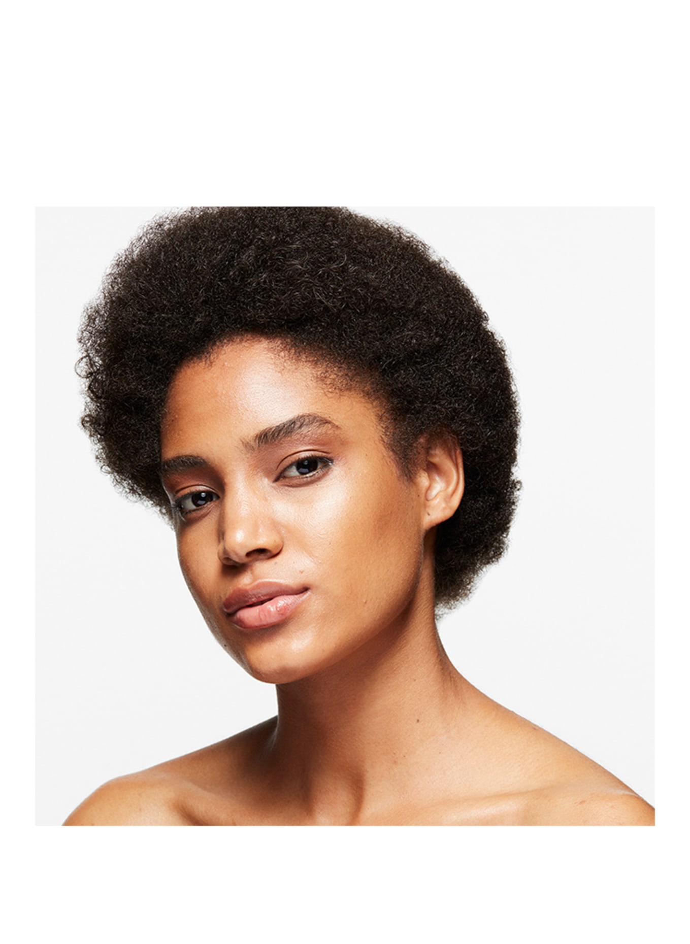 M.A.C STROBE DEWY SKIN TINT: MEDIUM 4