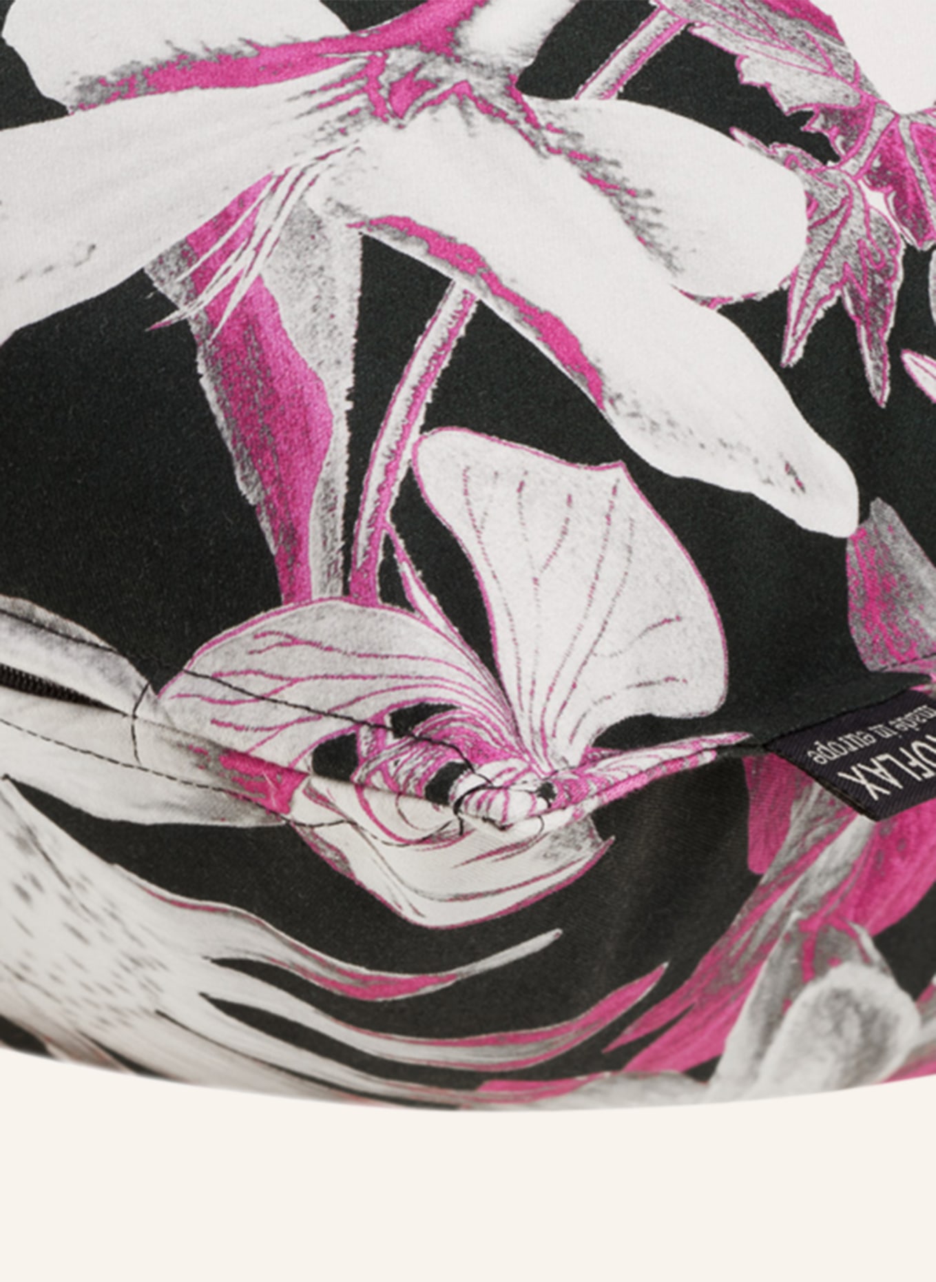 PROFLAX Decorative cushion cover VARENNA, Color: BLACK/ PINK/ WHITE (Image 2)
