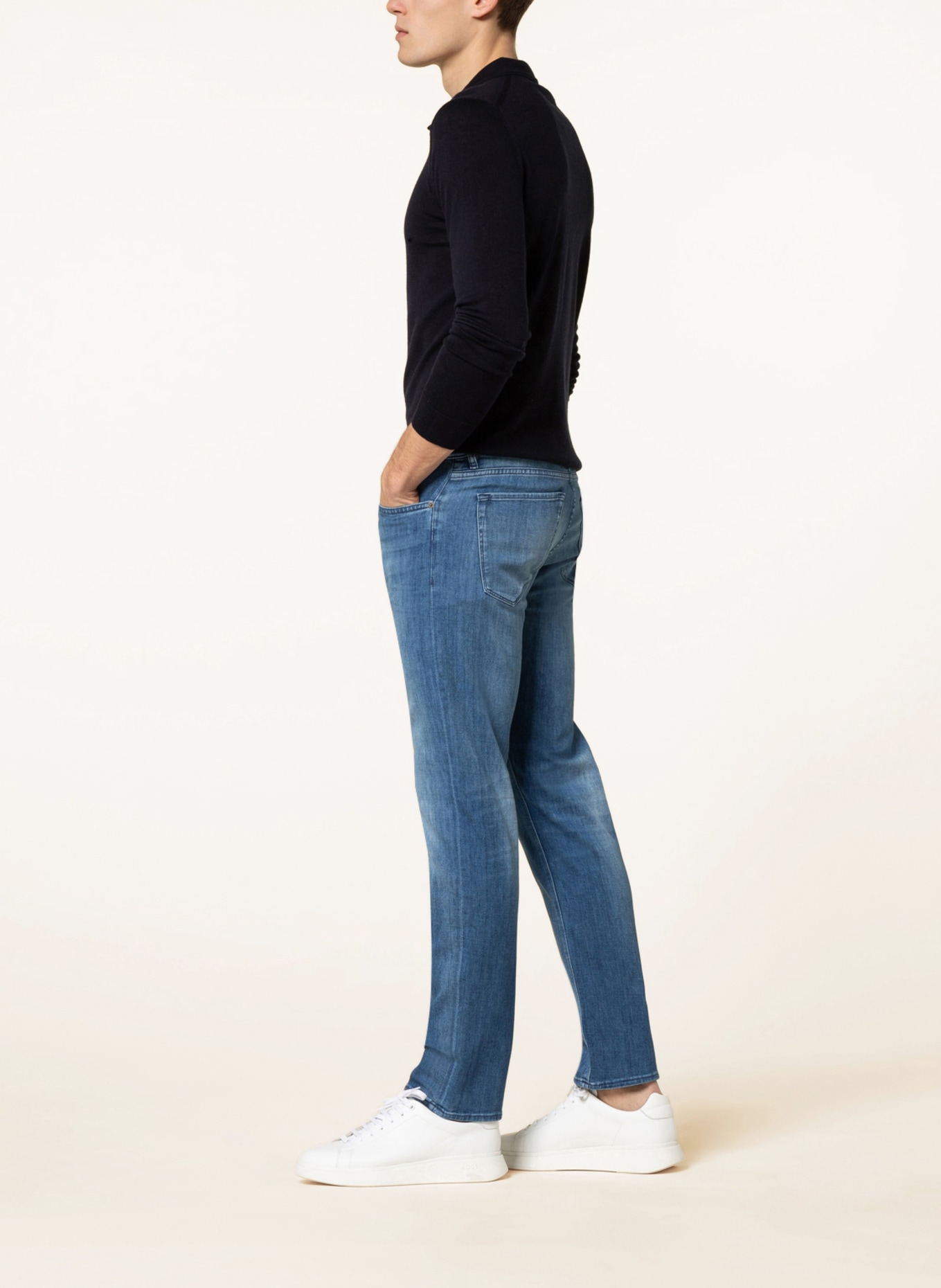 BOSS Jeans MAINE3 Regular Fit , Farbe: 420 MEDIUM BLUE (Bild 4)