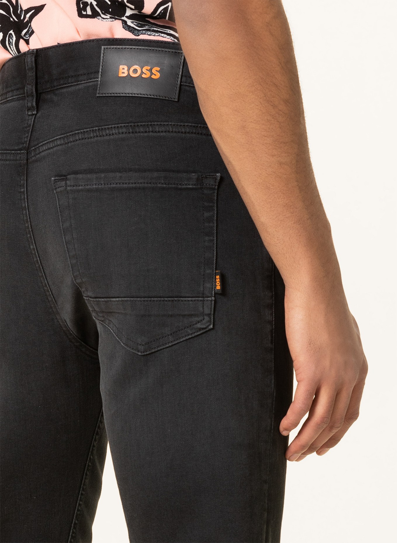 BOSS Jeans TABER Tapered Fit, Farbe: 008 BLACK (Bild 5)