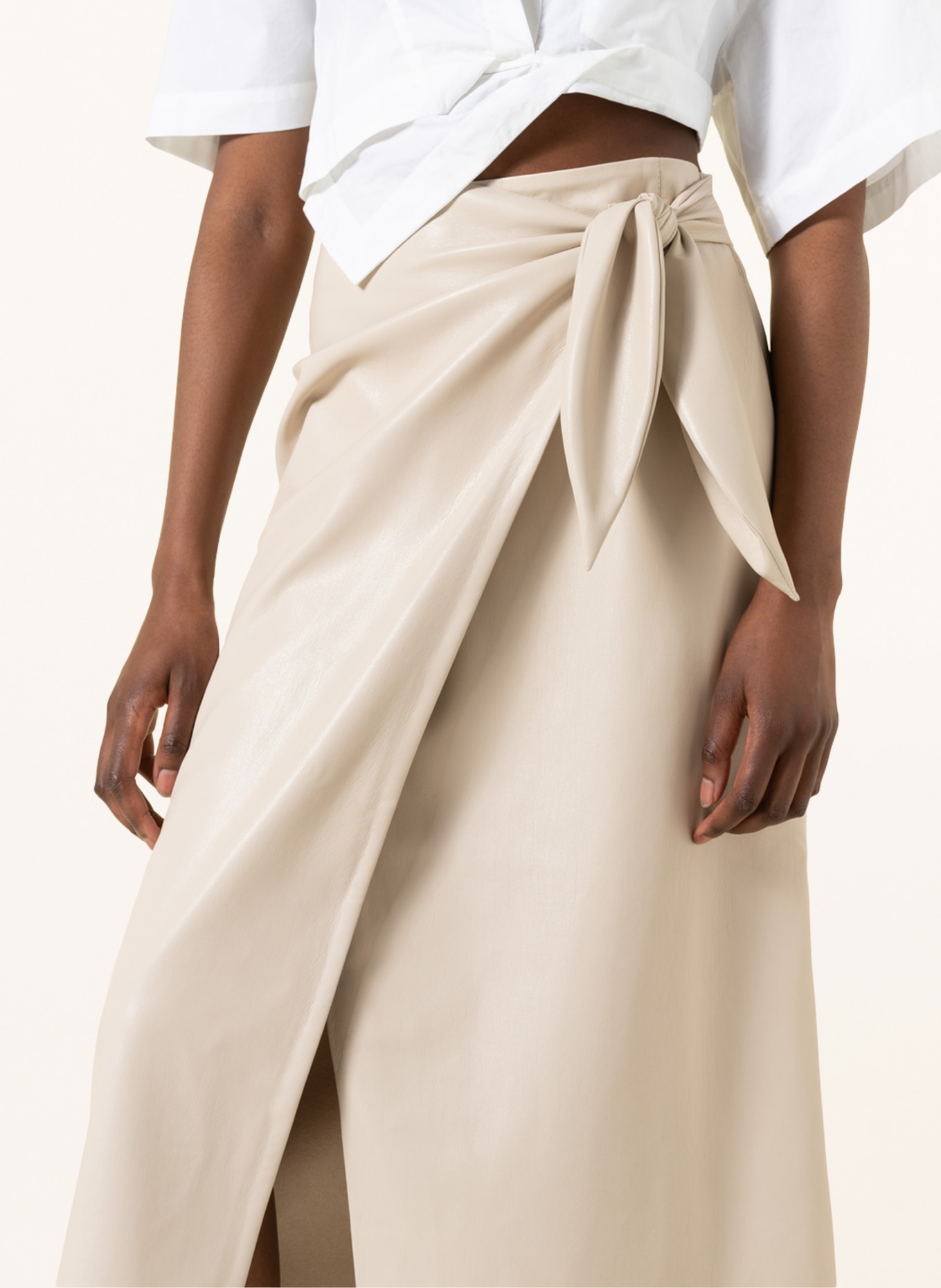 Nanushka Wrap skirt AMAS in leather look, Color: BEIGE (Image 4)
