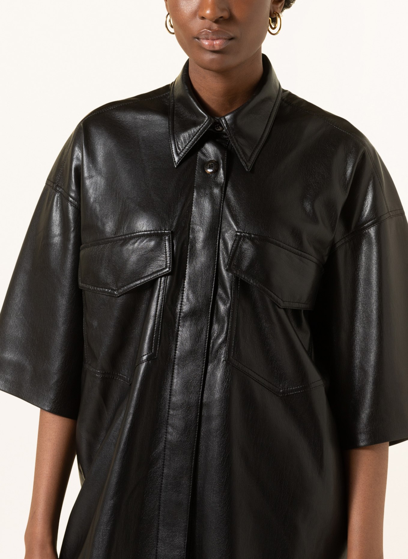 Nanushka Shirt blouse in leather look, Color: BLACK (Image 4)