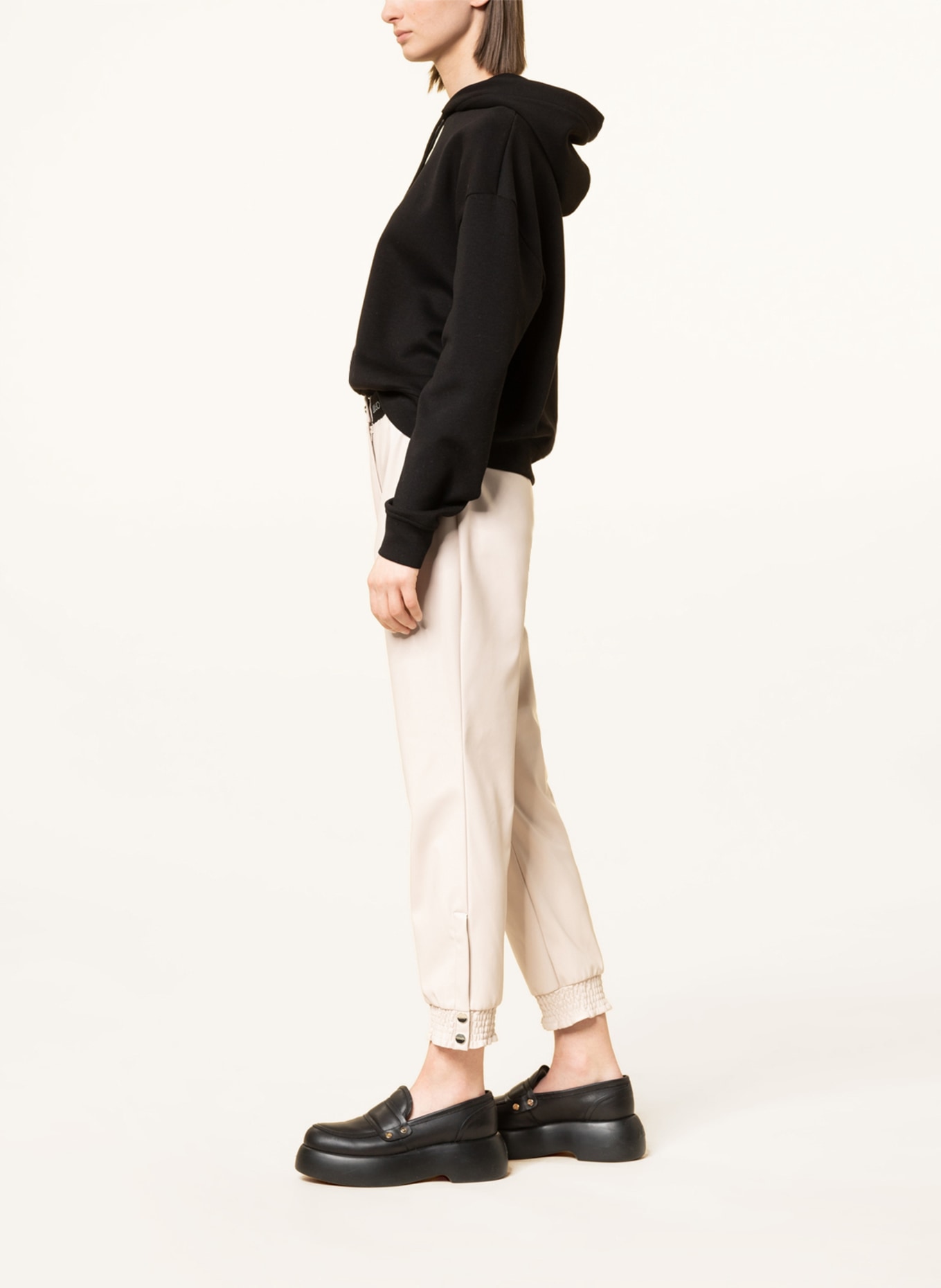 LIU JO Spodnie w stylu dresowym z imitacji skóry, Kolor: KREMOWY (Obrazek 4)