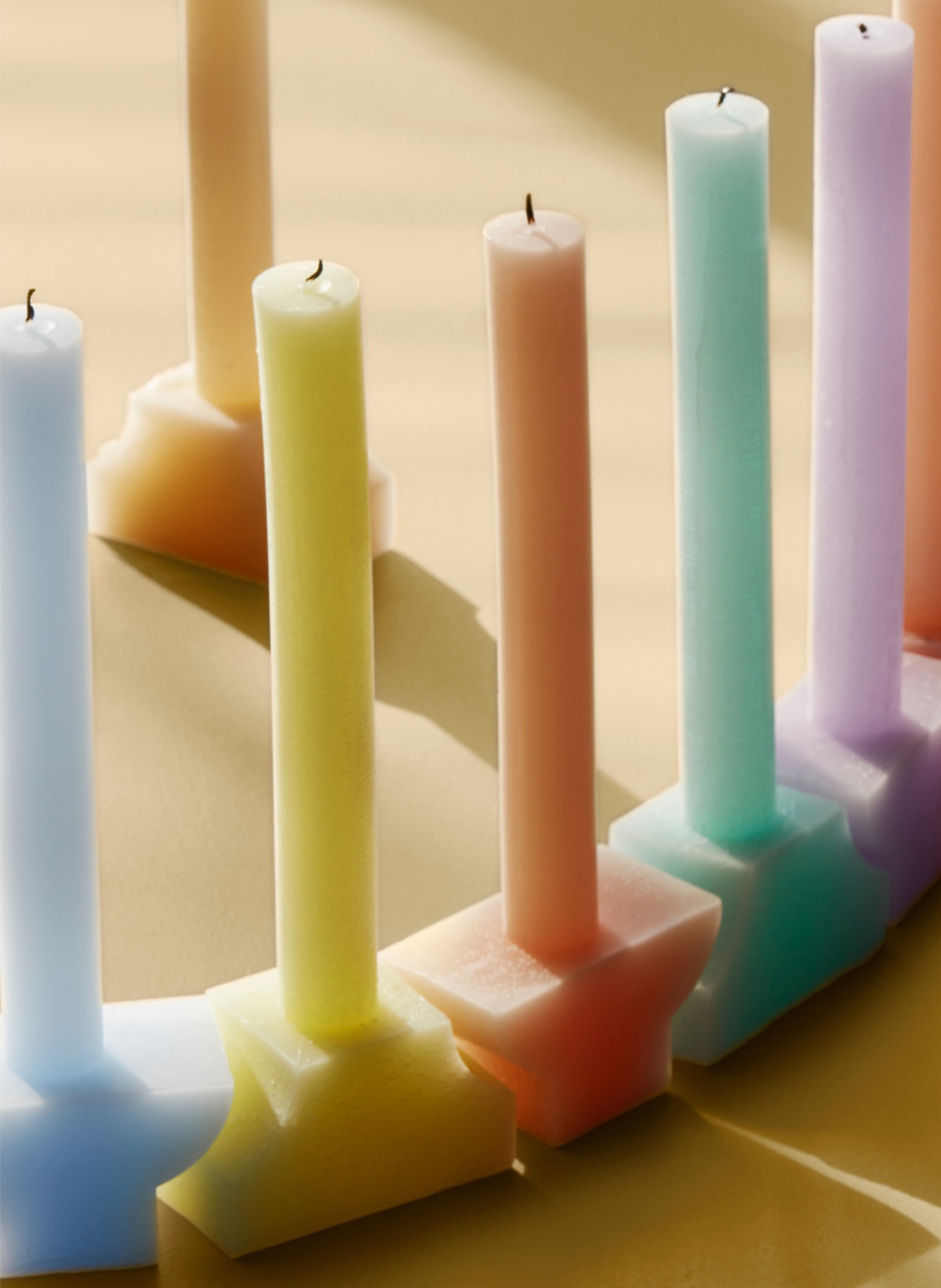 BROSTE COPENHAGEN Set of 2 candles PILAS, Color: LIGHT YELLOW (Image 2)