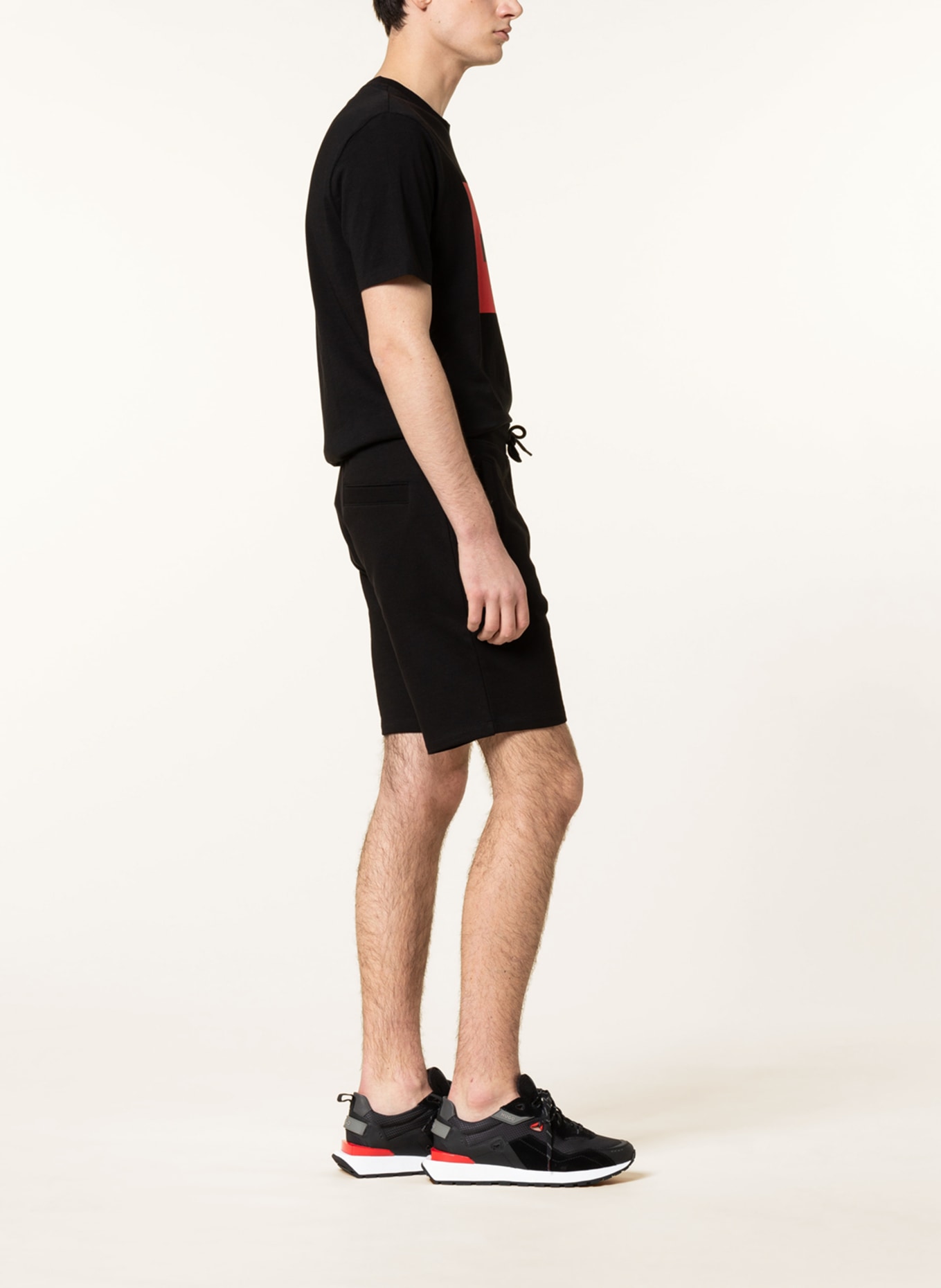 HUGO Sweat shorts DIZ regular fit, Color: BLACK (Image 4)