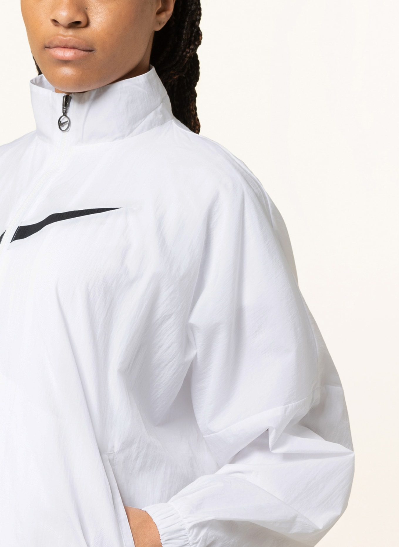 Nike Oversized-Trainingsjacke SPORTSWEAR ESSENTIAL, Farbe: WEISS/ SCHWARZ (Bild 4)