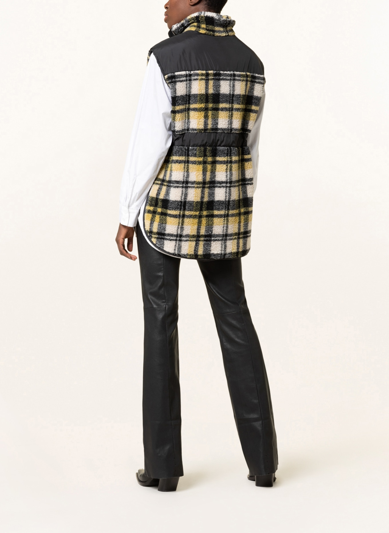 BAUM UND PFERDGARTEN Teddy vest JAINA in mixed materials , Color: BLACK/ YELLOW (Image 3)