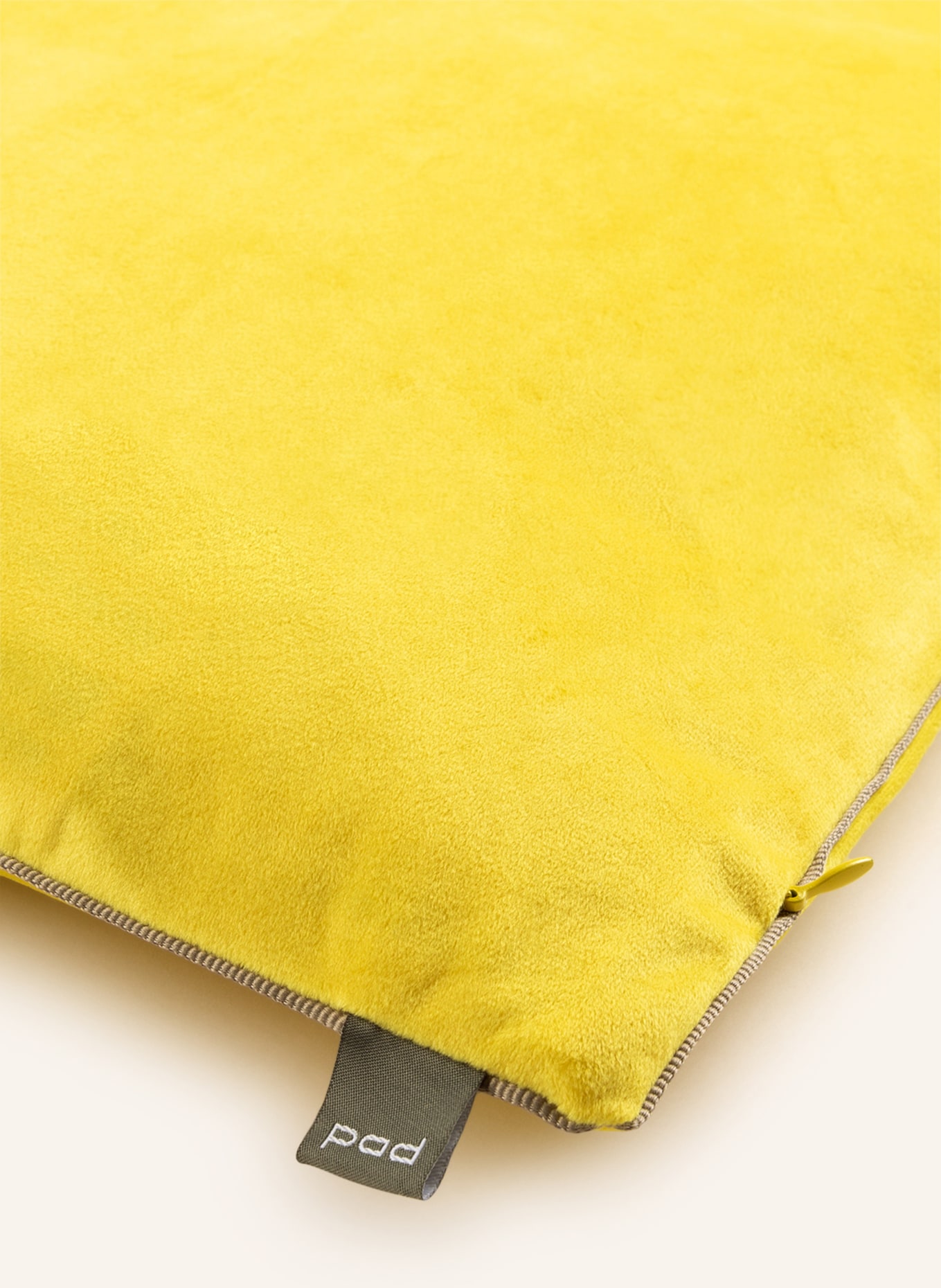 PAD Velvet decorative cushion cover ELEGANCE, Color: YELLOW (Image 3)