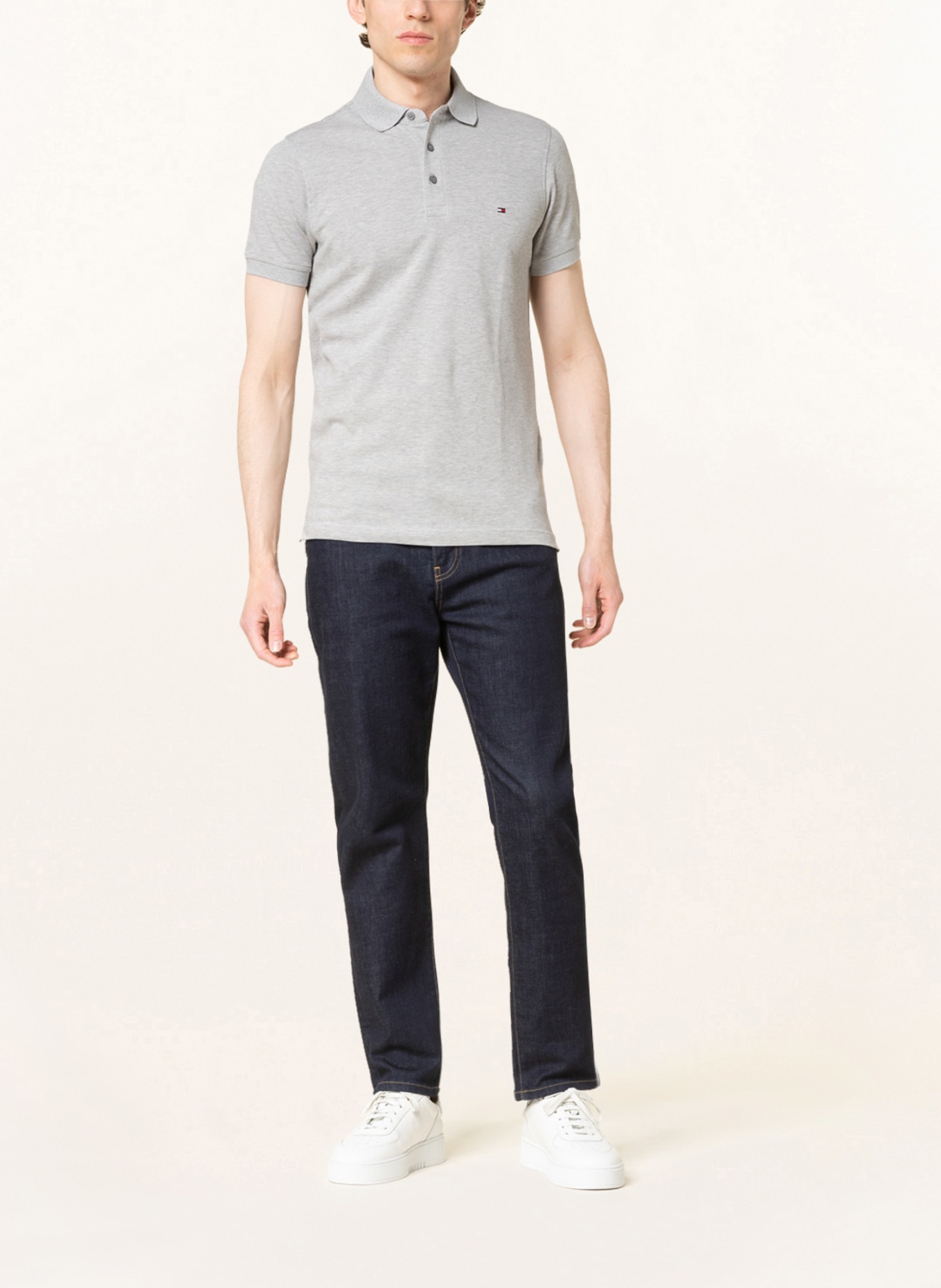 TOMMY HILFIGER Piqué-Poloshirt Slim Fit, Farbe: GRAU (Bild 2)