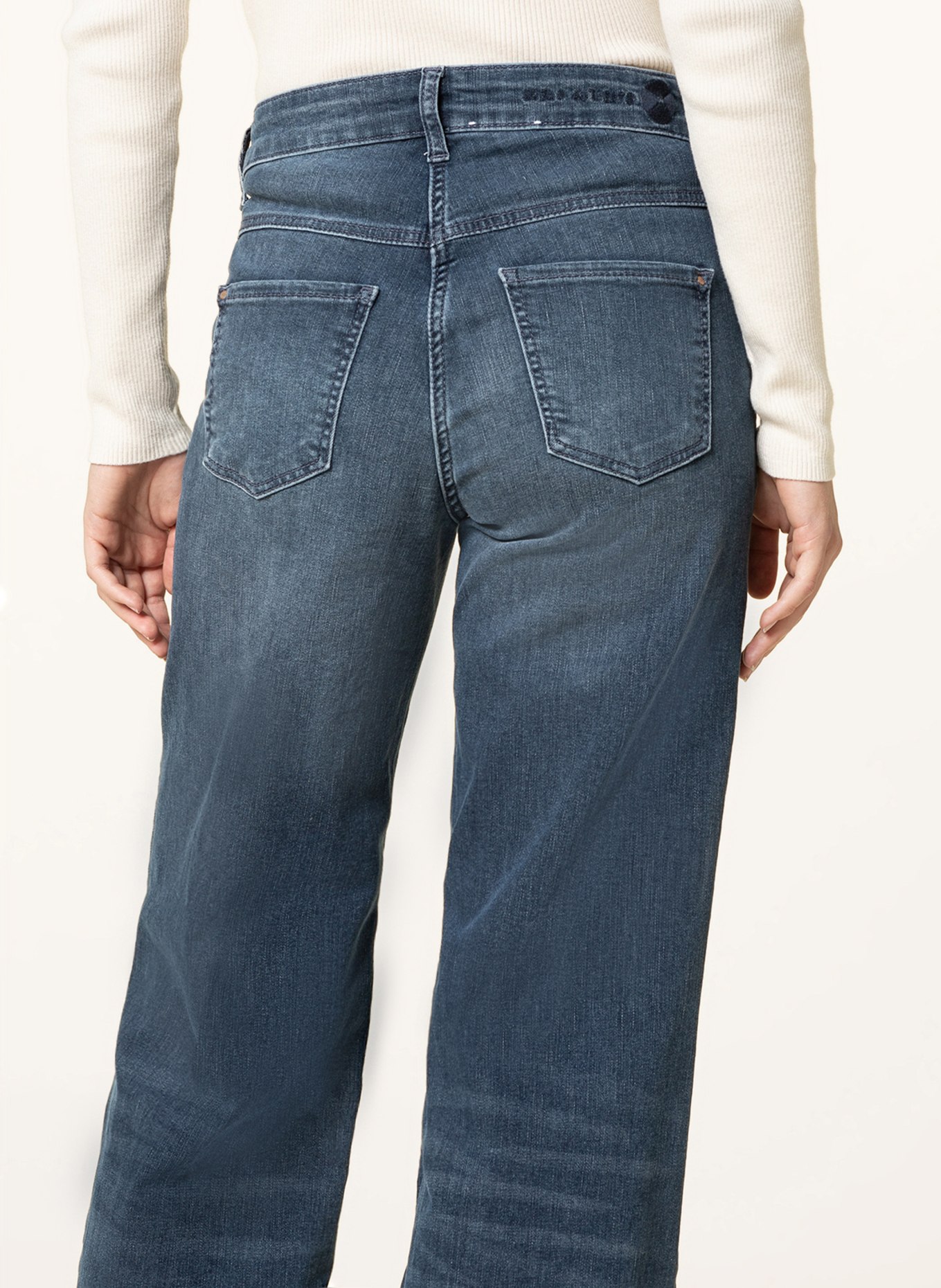 MAC Flared Jeans DREAM WIDE , Farbe: D642 mid blue tinted wash (Bild 5)