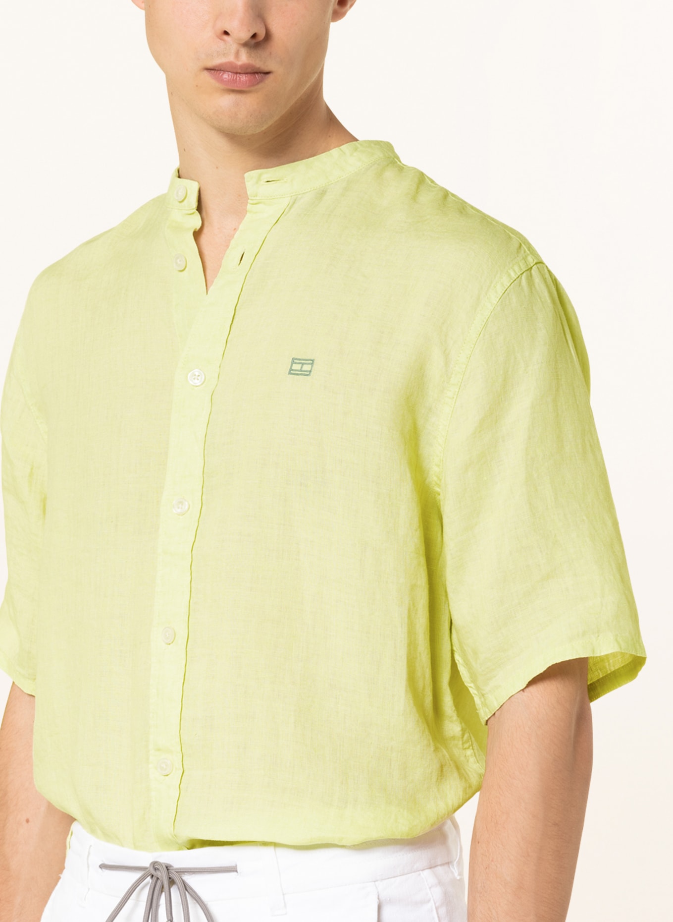 TOMMY HILFIGER Short-sleeved shirt casual fit made of linen with stand-up collar, Color: LIGHT GREEN (Image 4)