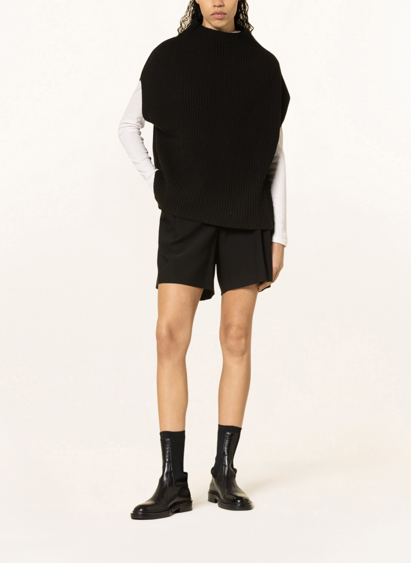 MRS & HUGS Sleeveless Sweater with cashmere , Color: BLACK (Image 2)