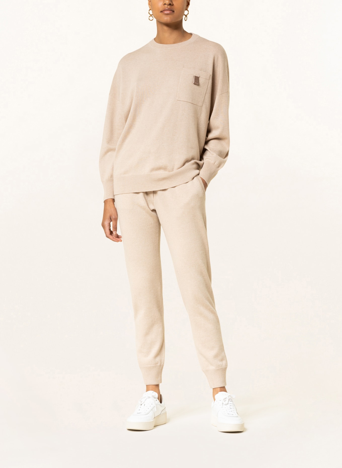 BRUNELLO CUCINELLI Knit trousers in jogger style in cashmere, Color: CAMEL (Image 2)