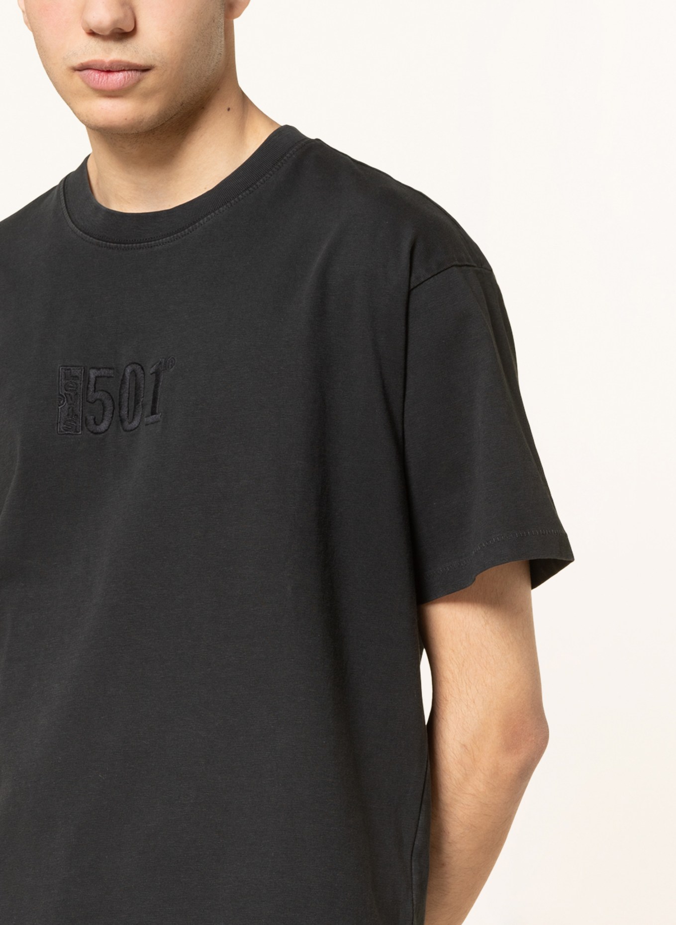 Levi's® T-shirt , Color: BLACK (Image 4)