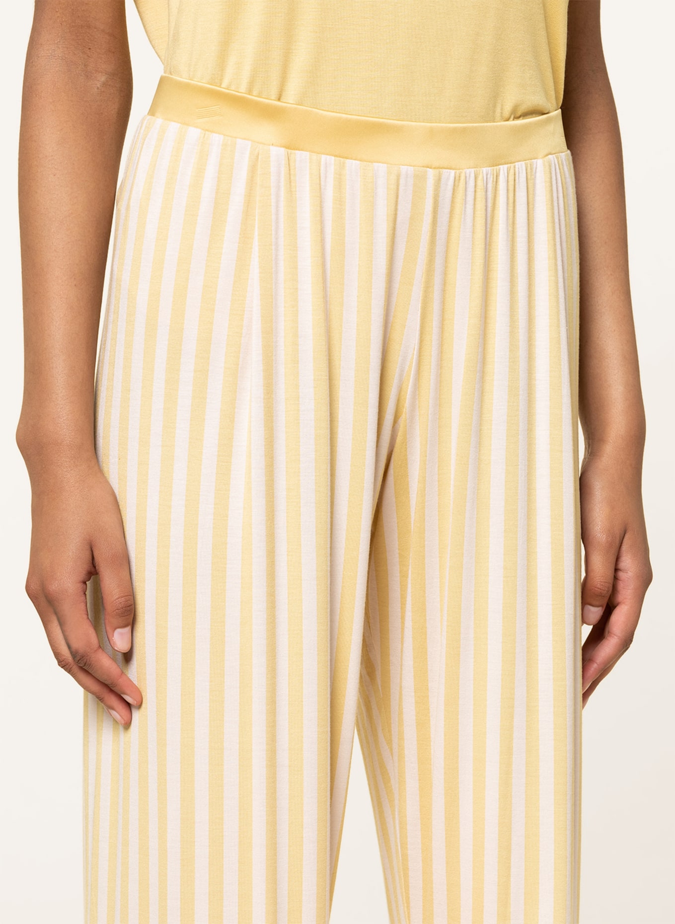 mey Spodnie od piżamy z kolekcji LUNA, Kolor: ŻÓŁTY/ JASNORÓŻOWY (Obrazek 5)