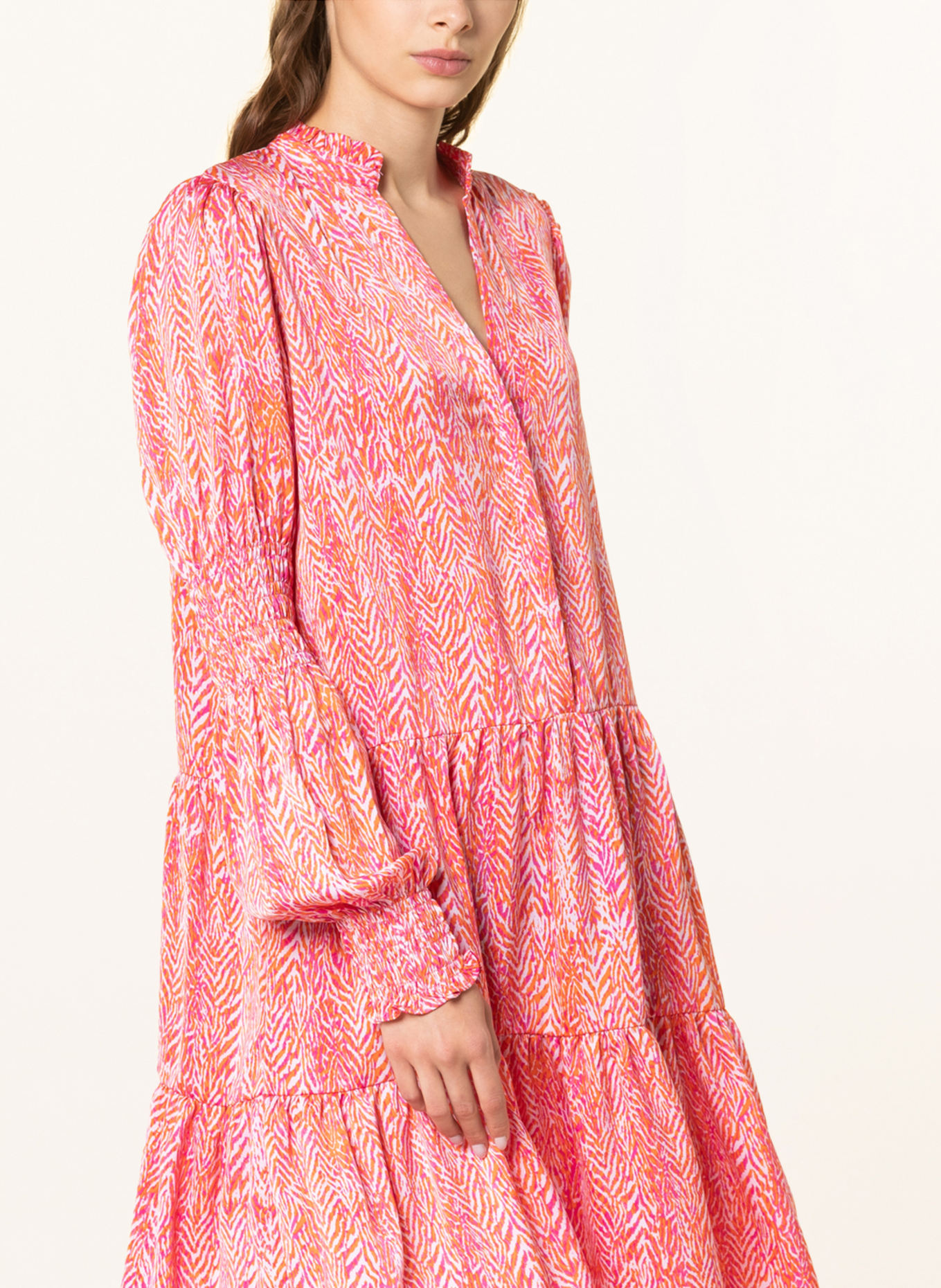 NEO NOIR Kleid MANGA DITSY GLOW , Farbe: PINK/ NEONORANGE/ WEISS (Bild 4)