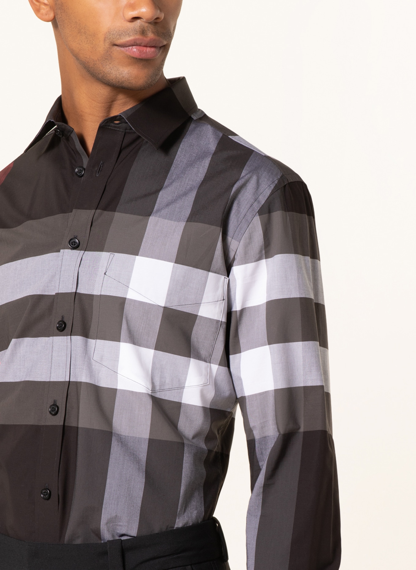 BURBERRY Shirt SOMERTON regular fit, Color: DARK GRAY/ WHITE/ PINK (Image 4)