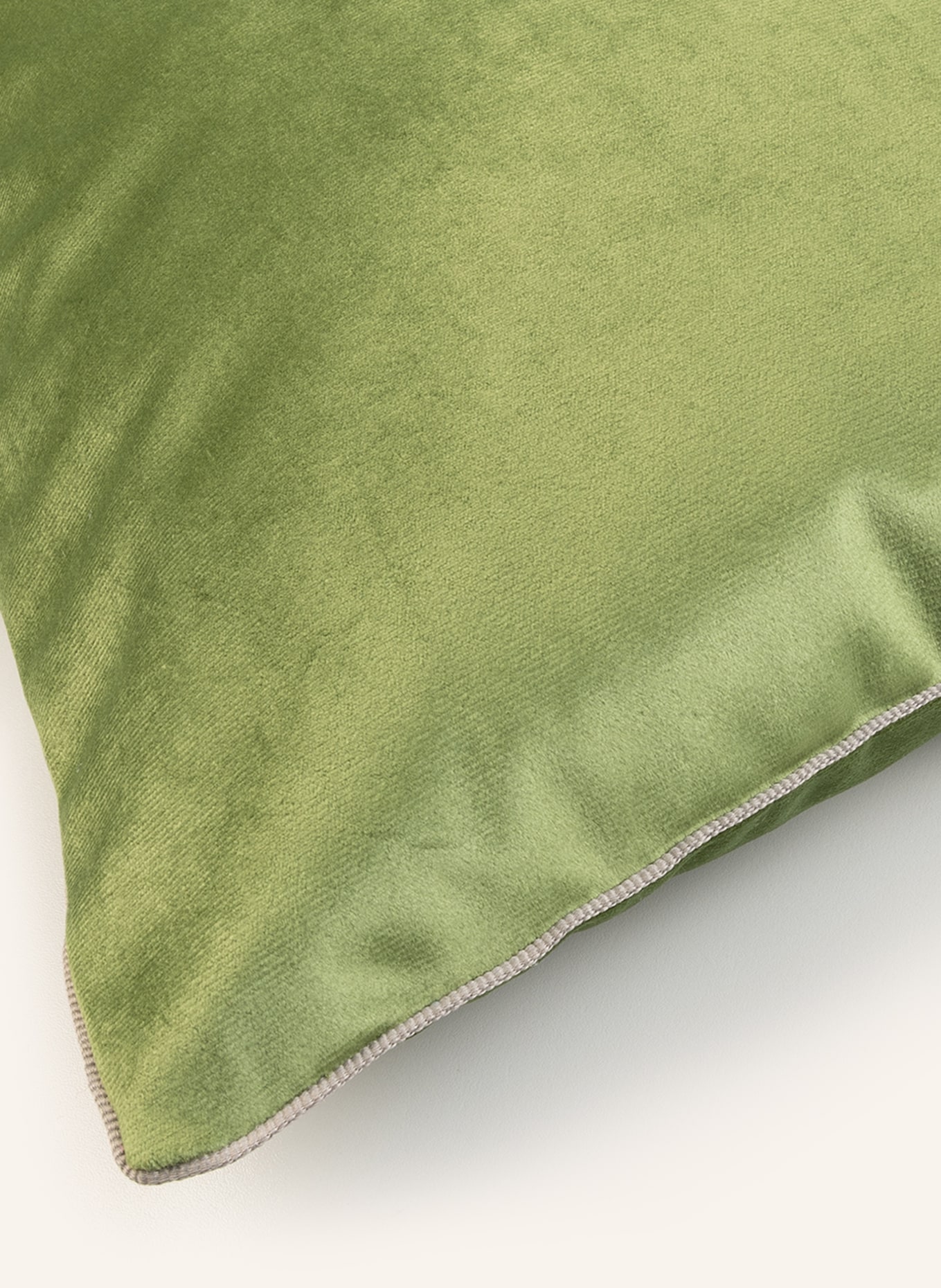 PAD Dekoracyjna poszewka na poduszkę ELEGANCE z aksamitu: D10 kiwi
