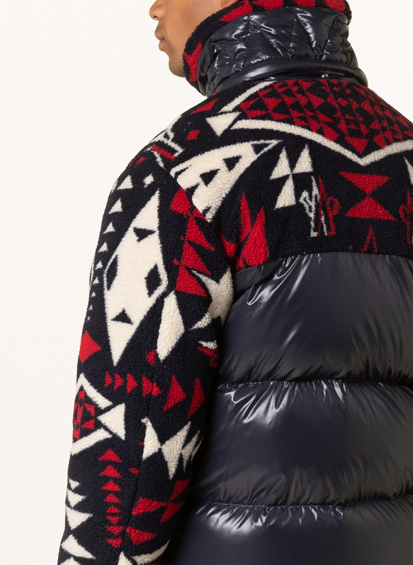 MONCLER Péřová bunda THYMELEE ze směsi materiálů s odnímatelnou kapucí, Barva: TMAVĚ MODRÁ/ KRÉMOVÁ/ ČERVENÁ (Obrázek 6)