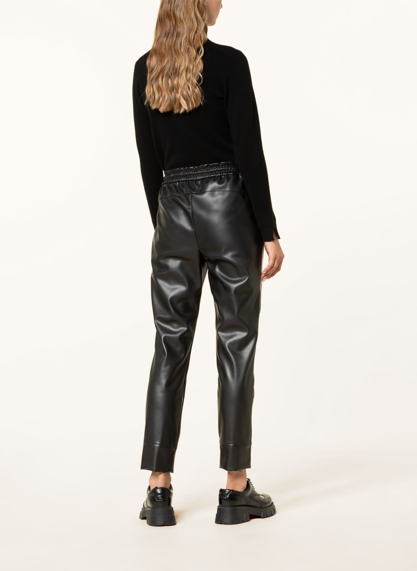 FUCHS SCHMITT 7/8 trousers in leather look, Color: BLACK (Image 3)