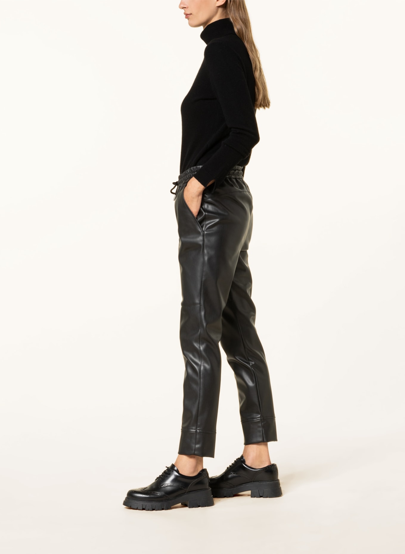 FUCHS SCHMITT 7/8 trousers in leather look, Color: BLACK (Image 4)