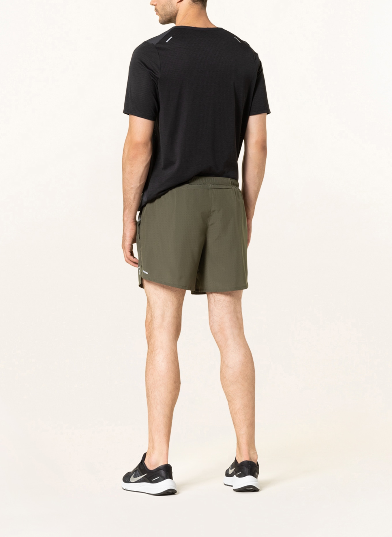 Nike 2-in-1 running shorts DRI-FIT CHALLENGER RUN DIVISION, Color: OLIVE (Image 3)