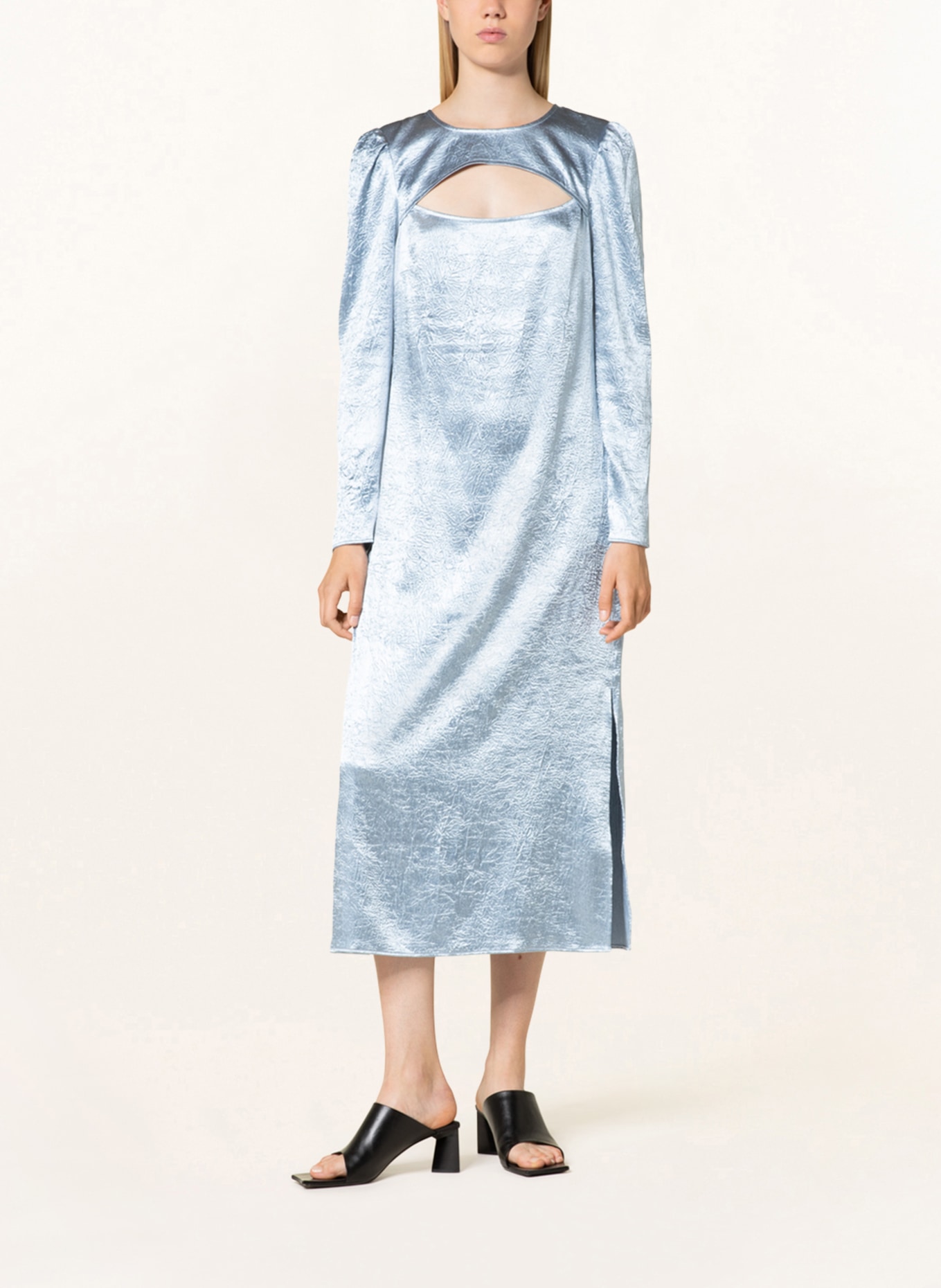 BAUM UND PFERDGARTEN Dress ANETO with cut-out, Color: LIGHT BLUE (Image 2)