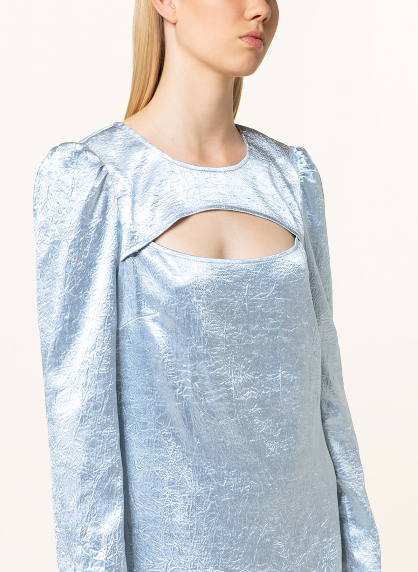 BAUM UND PFERDGARTEN Dress ANETO with cut-out, Color: LIGHT BLUE (Image 4)