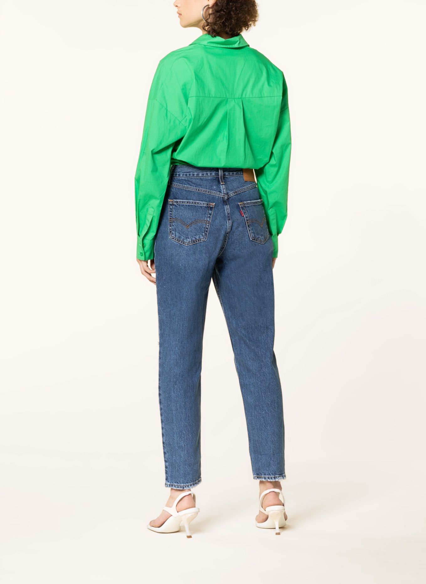 Levi's® Mom jeans, Color: 04 Med Indigo - Worn In (Image 3)