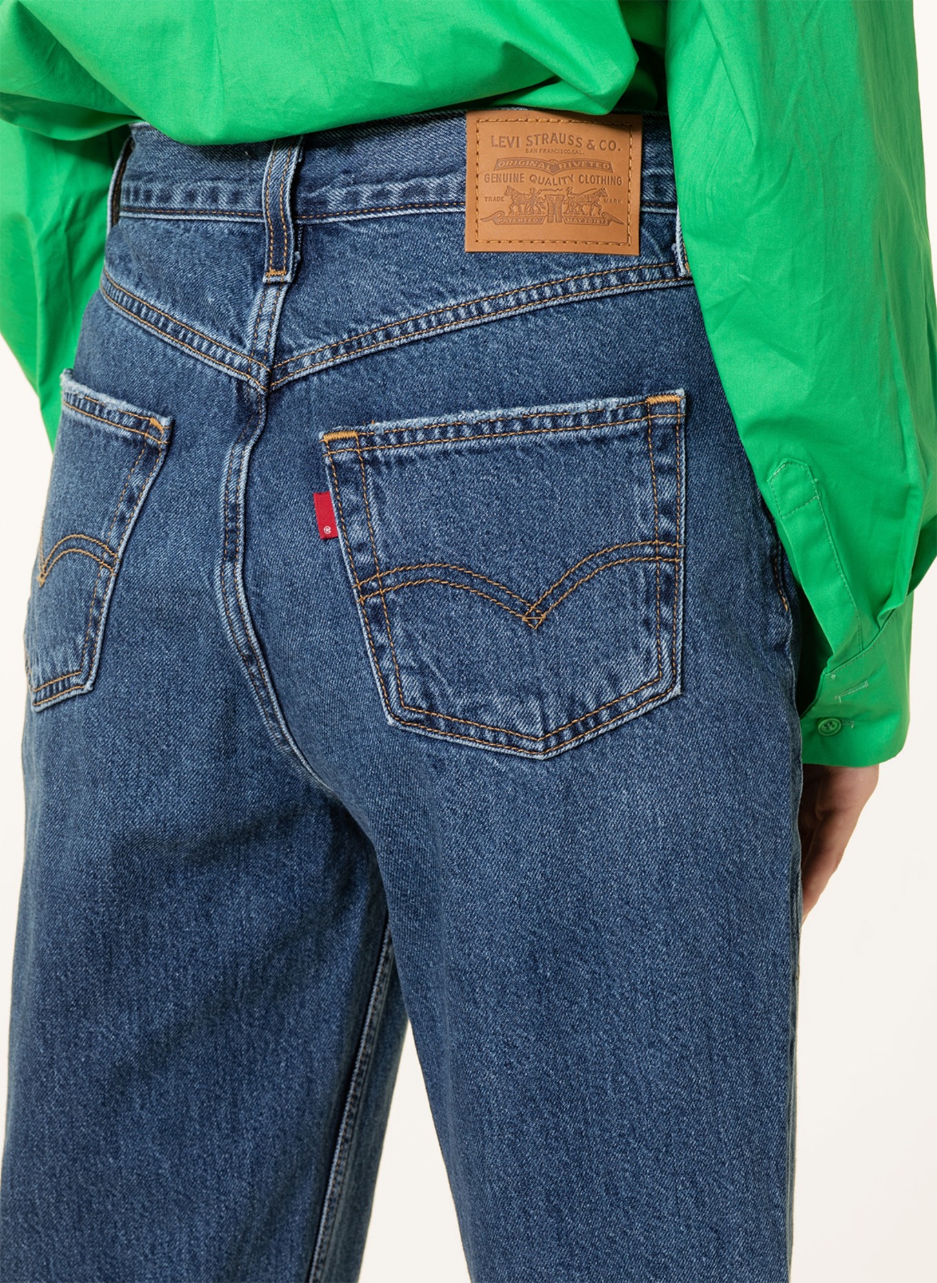 Levi's® Mom jeans, Color: 04 Med Indigo - Worn In (Image 5)