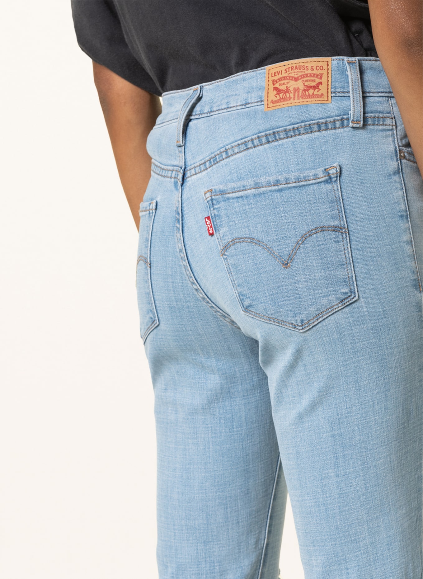 Levi's® Straight Jeans 314 mit Shaping-Effekt , Farbe: 57 Med Indigo - Worn In (Bild 5)