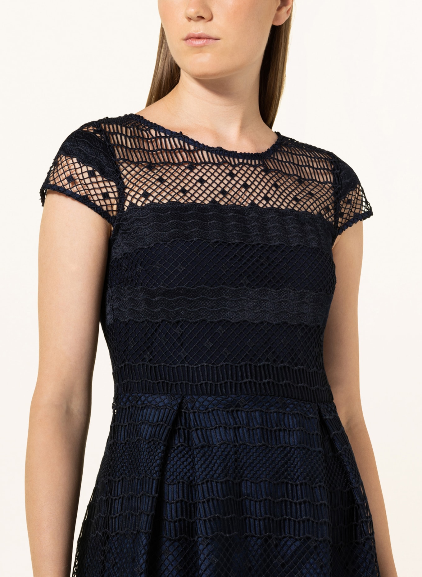 SWING Cocktail dress with crochet lace, Color: DARK BLUE (Image 4)