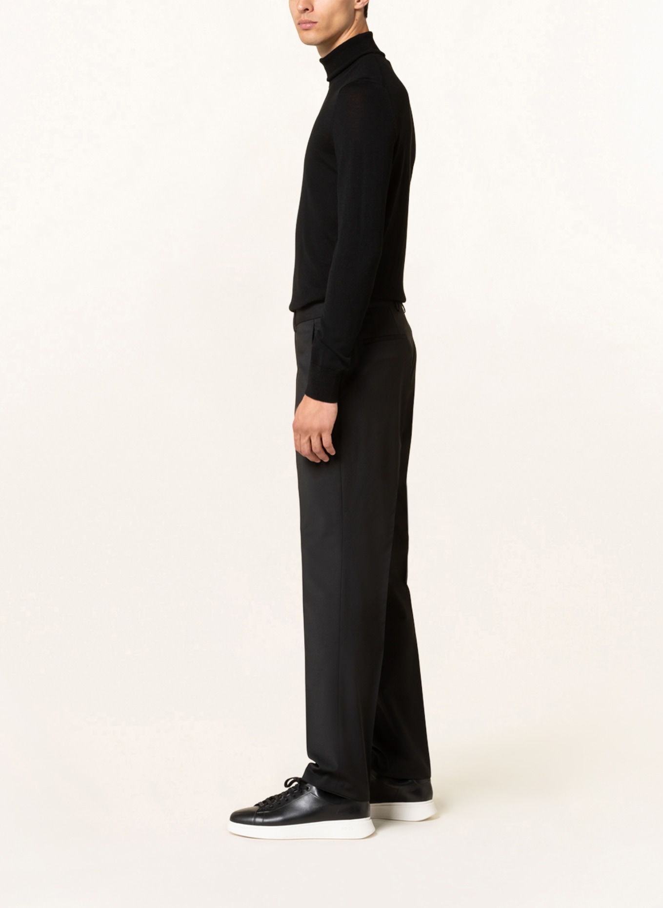 BOSS Oblekové kalhoty LEON Regular Fit, Barva: 001 BLACK (Obrázek 5)