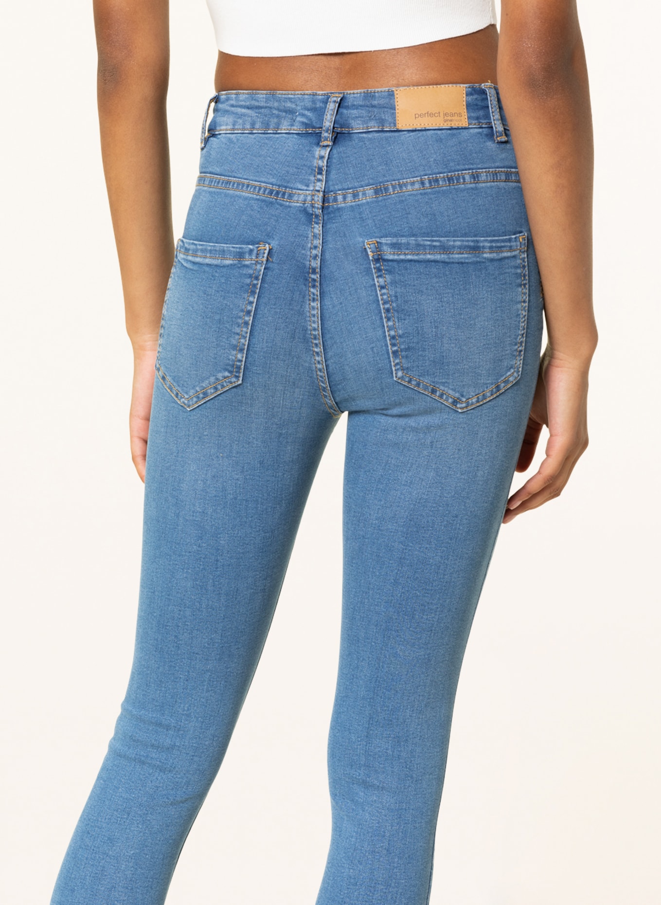 gina tricot Skinny Jeans MOLLY, Farbe: 5545 mid blue g (Bild 5)