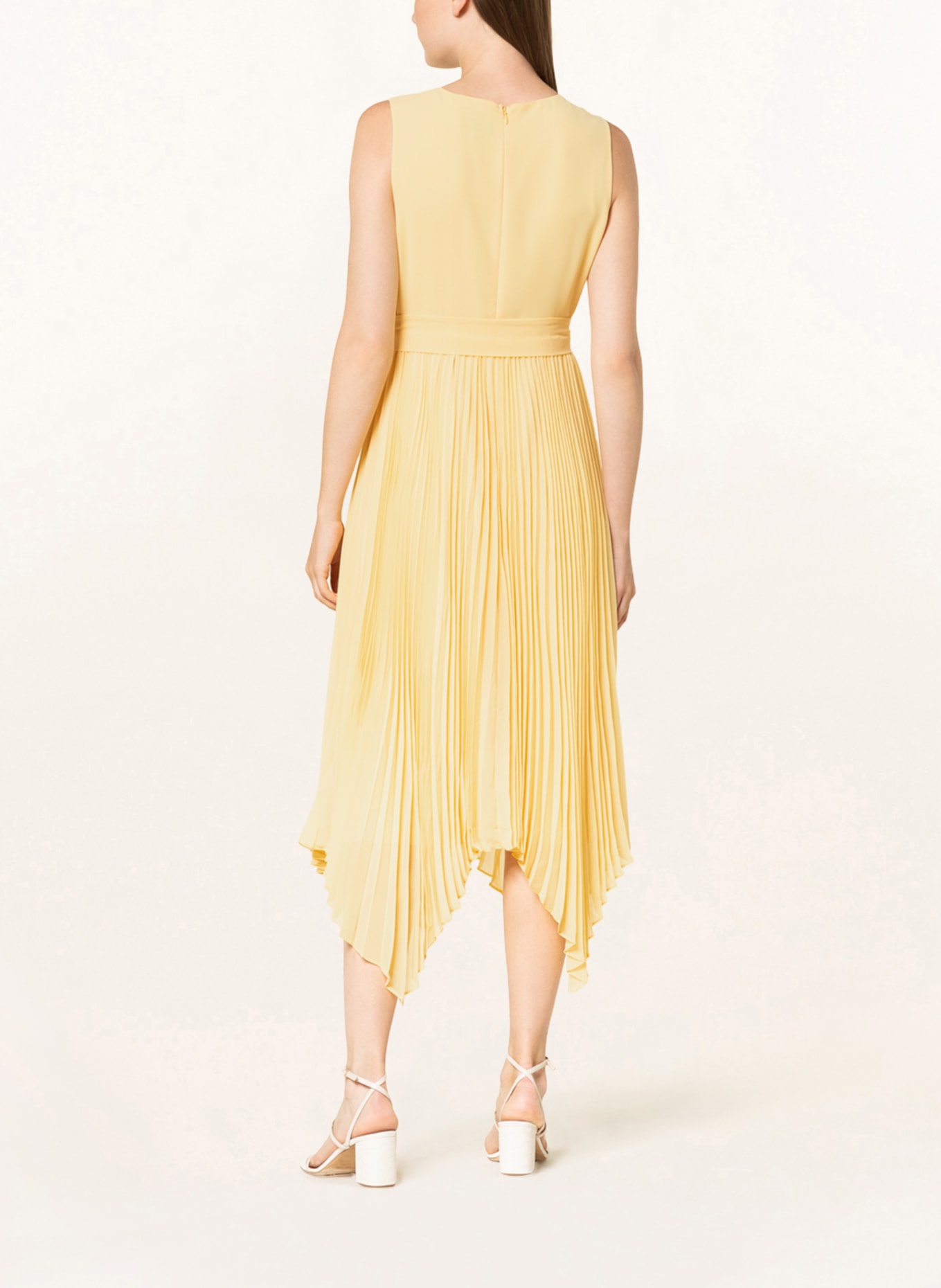 Phase Eight Pleated dress DATRITA in wrap look , Color: YELLOW (Image 3)