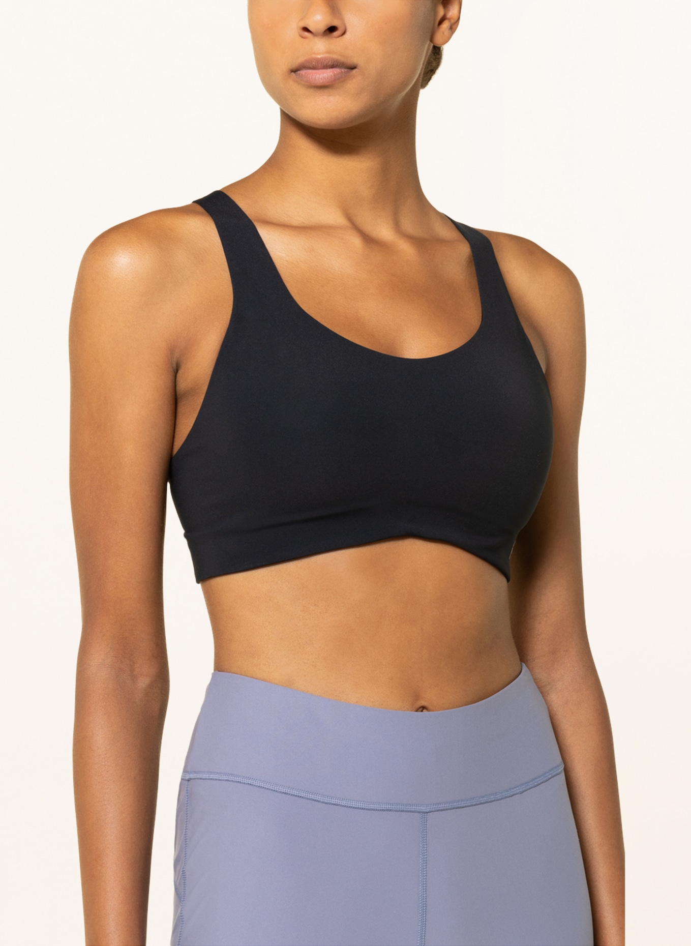 On Sports bra ACTIVE, Color: BLACK (Image 4)