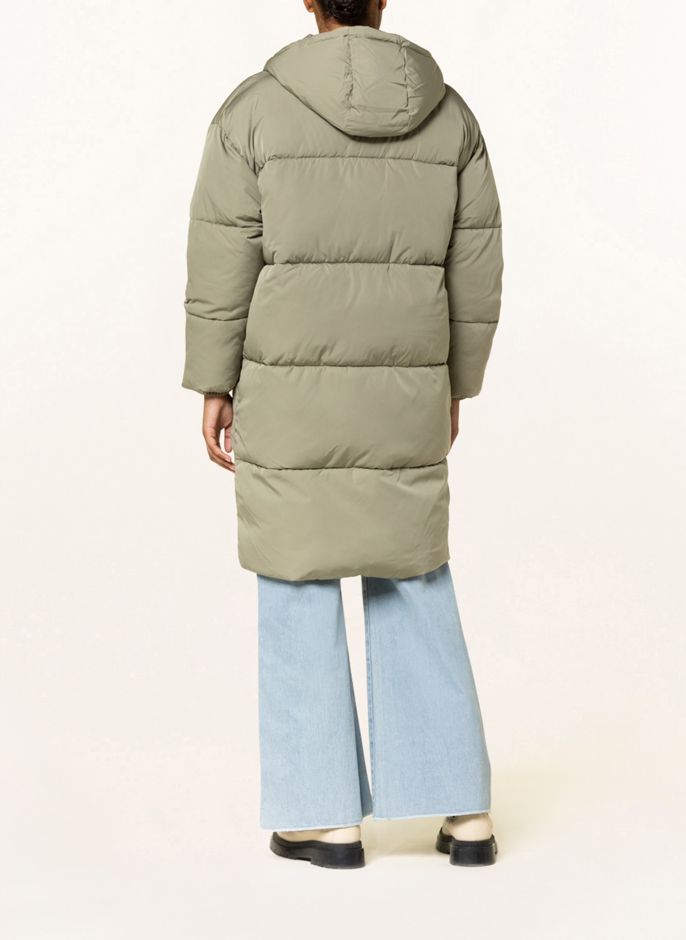 EMBASSY OF BRICKS AND LOGS Oversized quilted coat ELPHIN, Color: LIGHT GREEN (Image 3)