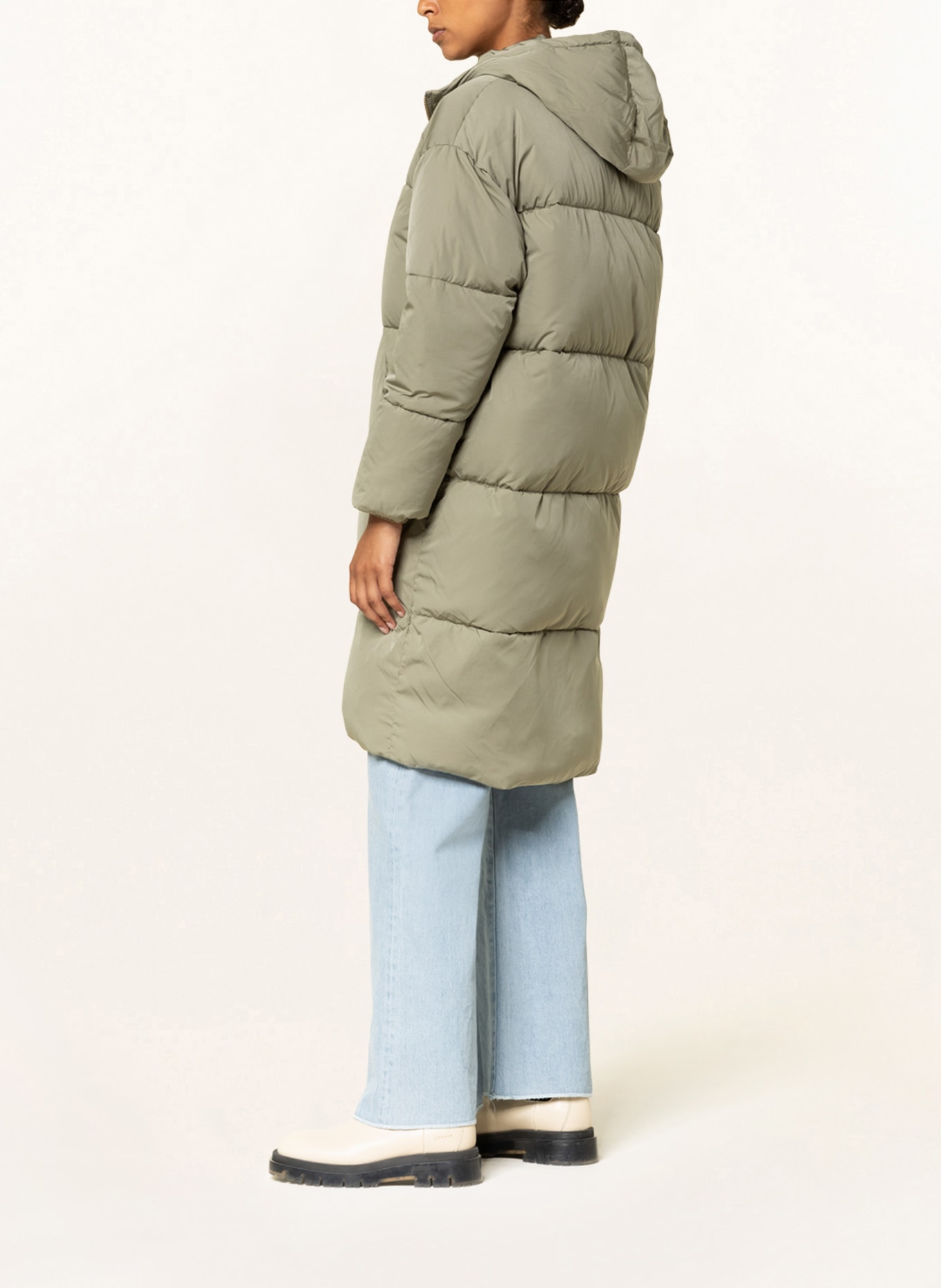 EMBASSY OF BRICKS AND LOGS Oversized quilted coat ELPHIN, Color: LIGHT GREEN (Image 4)