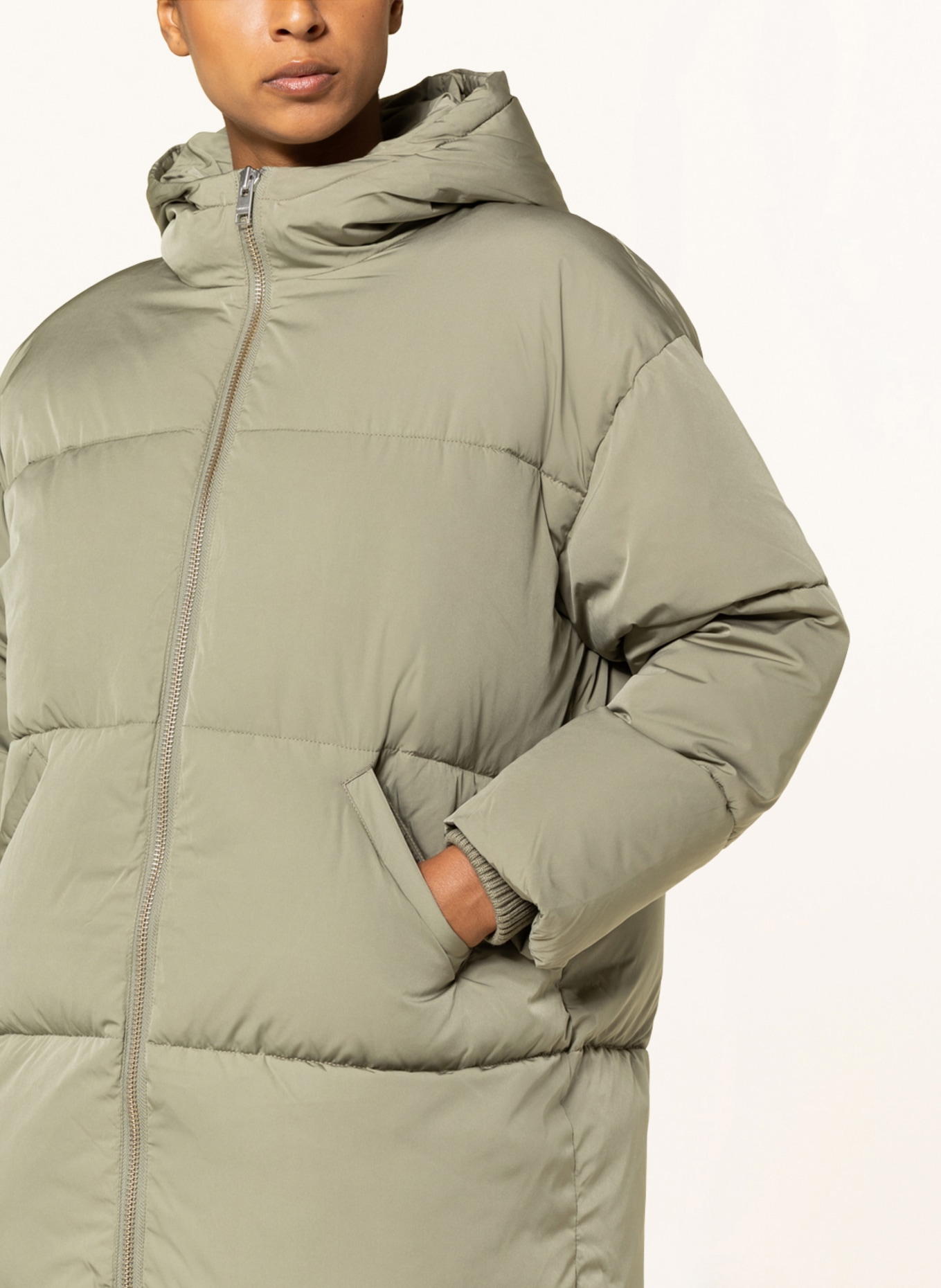 EMBASSY OF BRICKS AND LOGS Oversized quilted coat ELPHIN, Color: LIGHT GREEN (Image 5)