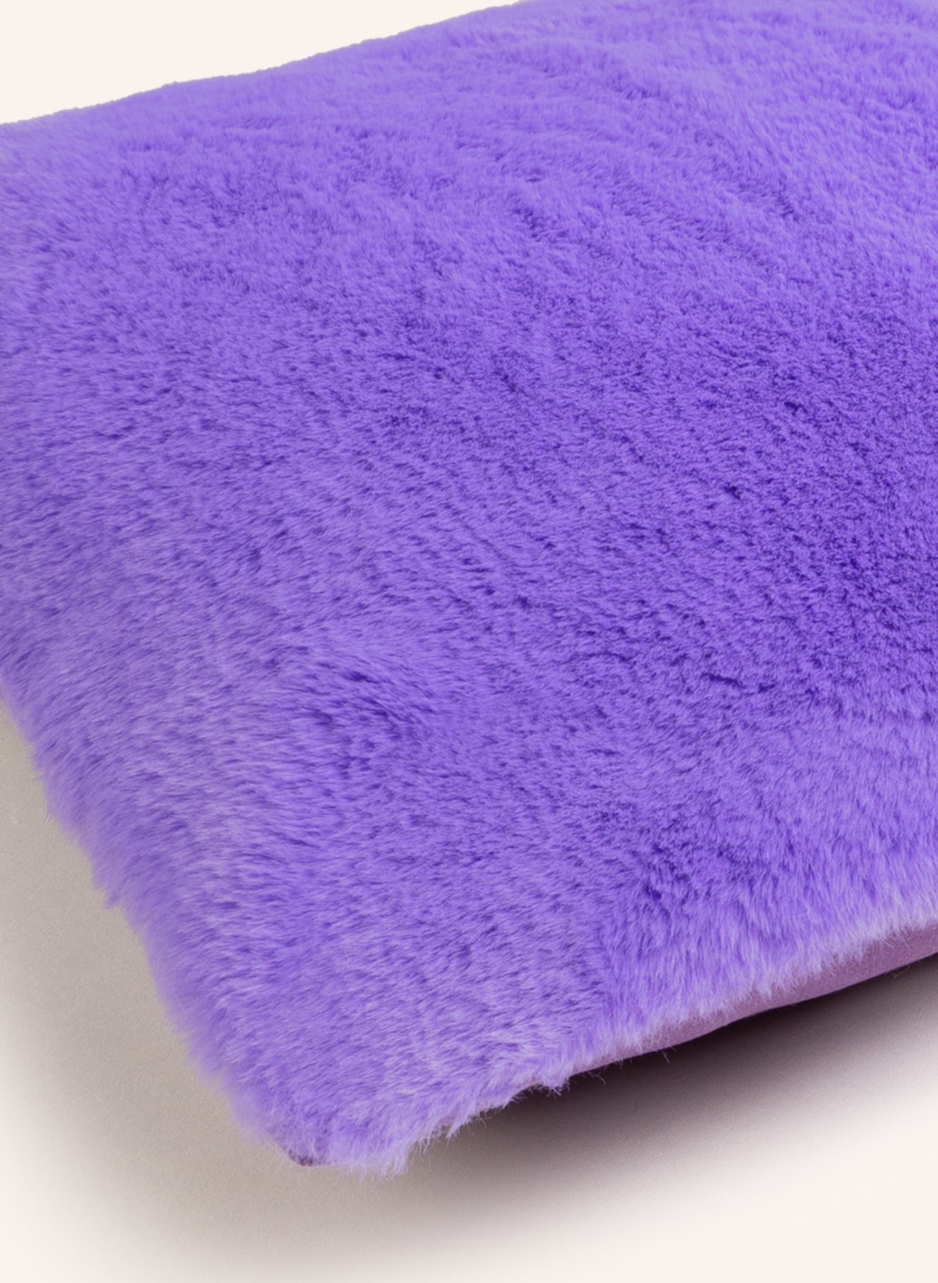 EB HOME Ozdobný povlak na polštář s umělou kožešinou, Barva: FIALOVÁ (Obrázek 3)