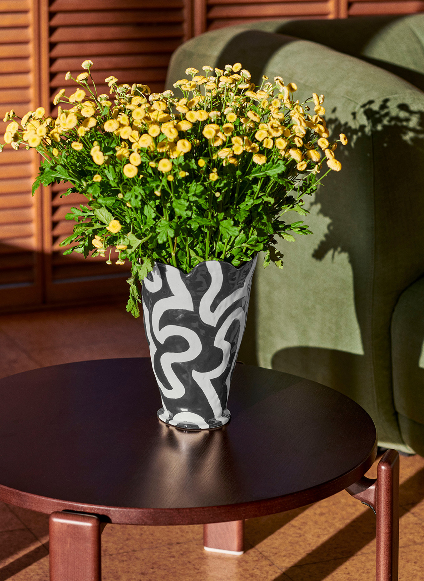HAY Vase SHADOW, Farbe: SCHWARZ/ WEISS (Bild 2)
